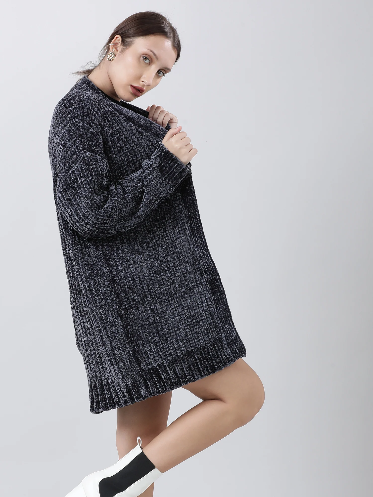 Women Relaxed Fit Dark Grey Front Open Knitted Shrug - Image 6