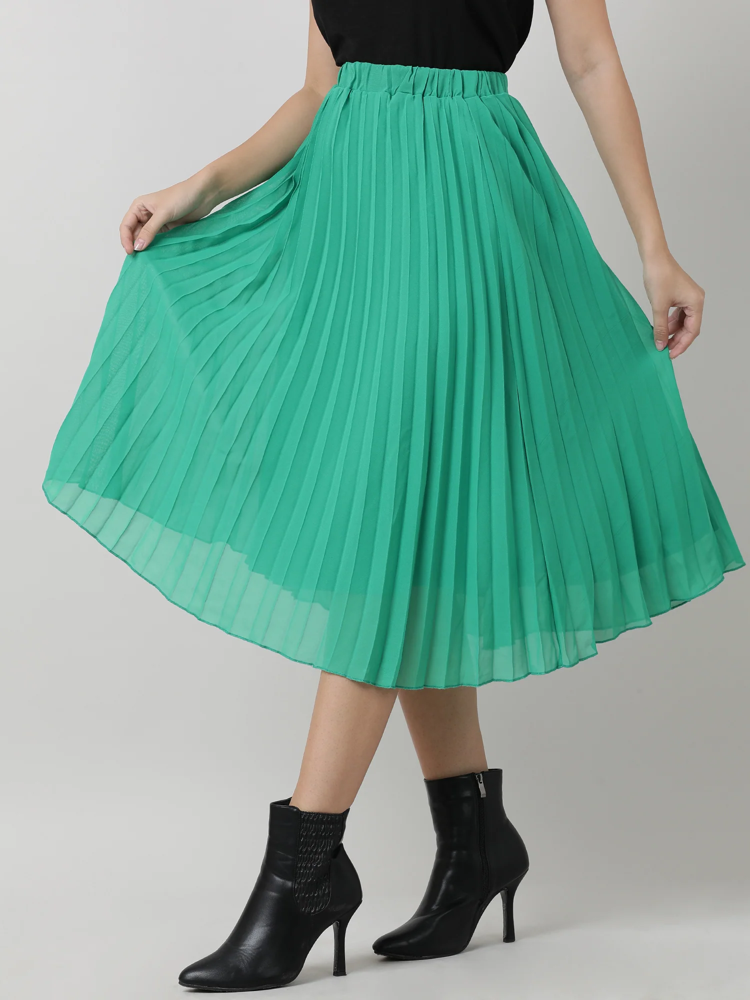 Women Relaxed Fit Green Pleated Midi Skirt - Image 4