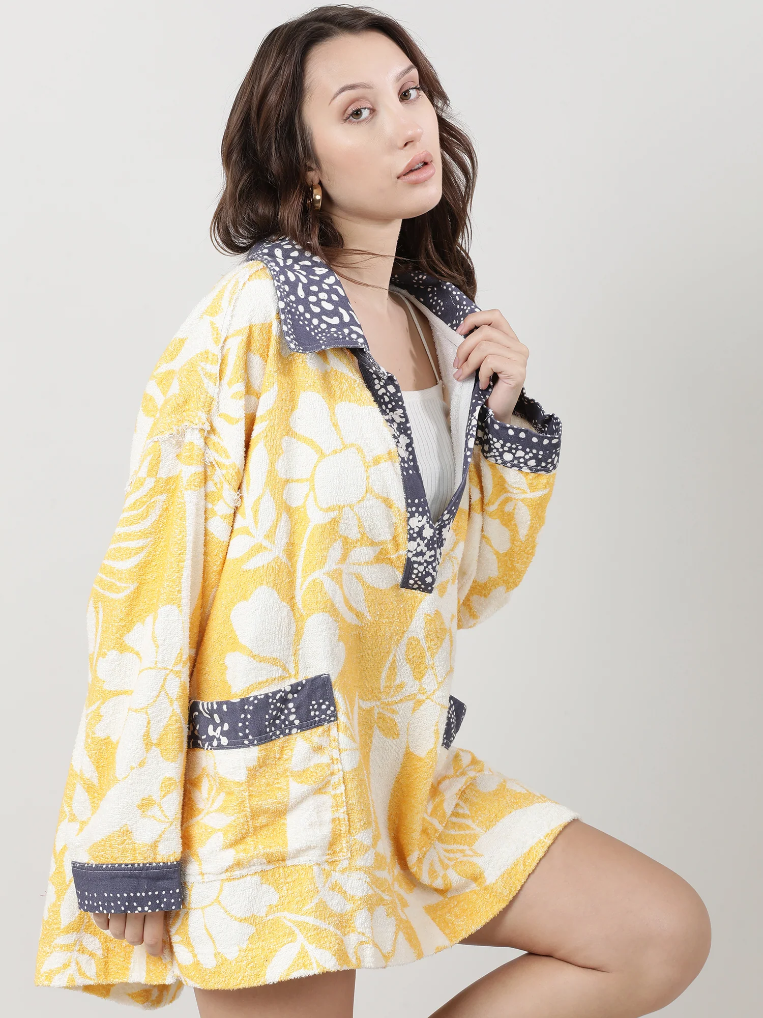 Women Relaxed Fit Light Yellow Floral Sweatshirt With Collar - Image 3