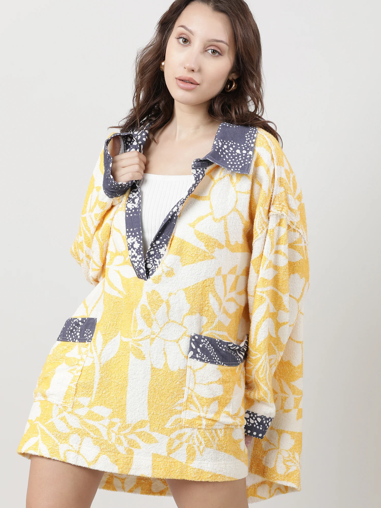 Women Relaxed Fit Light Yellow Floral Sweatshirt With Collar - Image 5