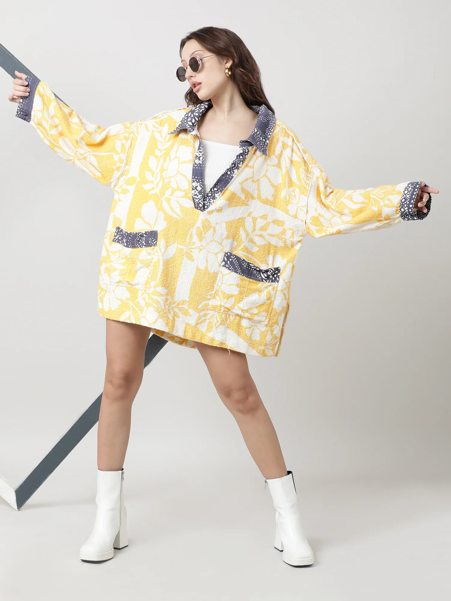 Women Relaxed Fit Light Yellow Floral Sweatshirt With Collar - Image 7