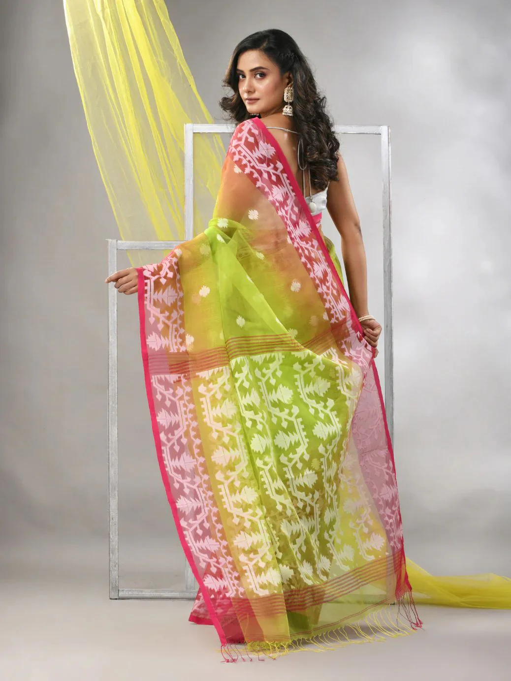 Women Reshom Silk Jamdani Saree - Image 4