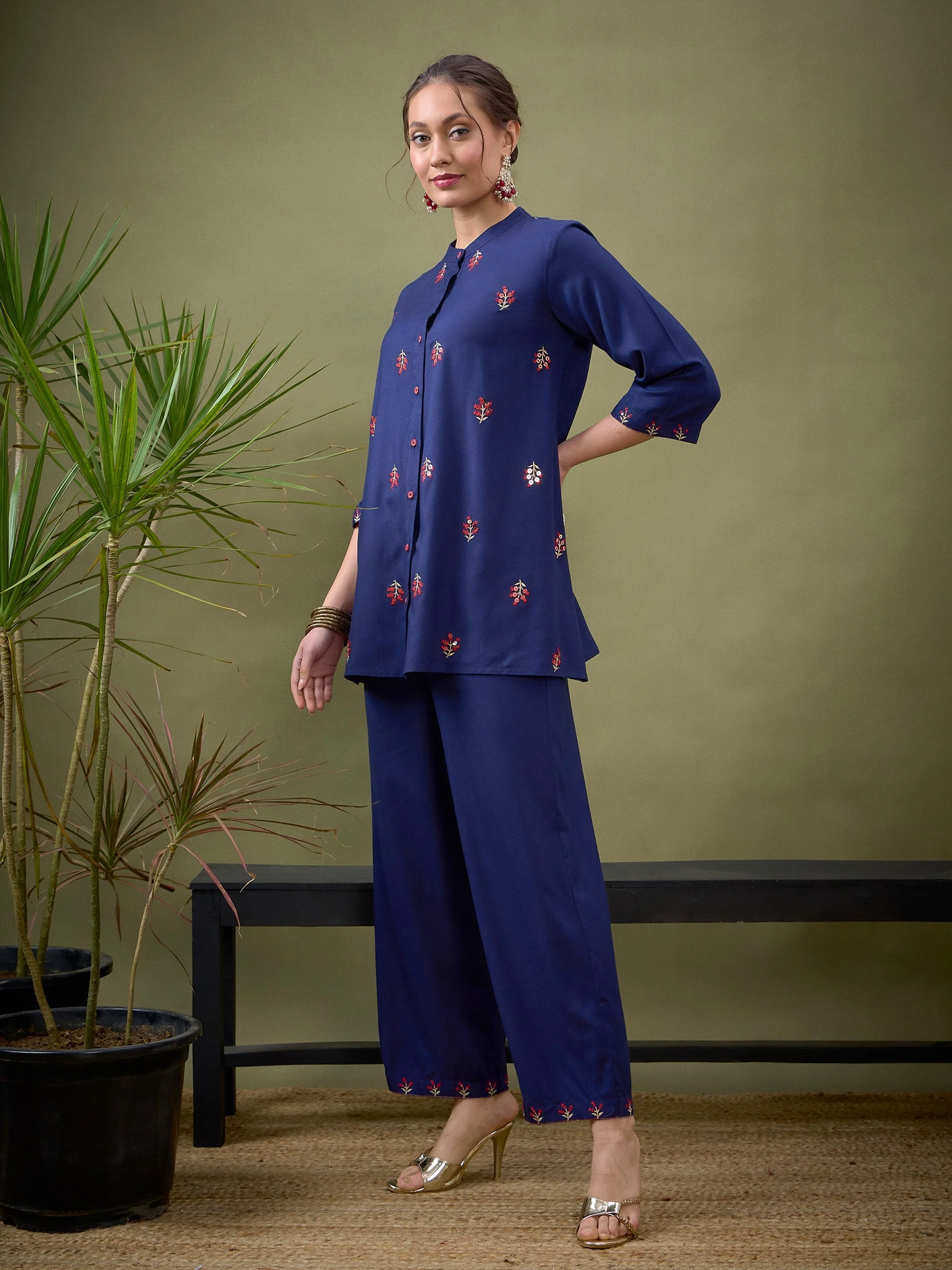 Women Royal Blue All Over Embroidered Shirt With Palazzos - Image 3