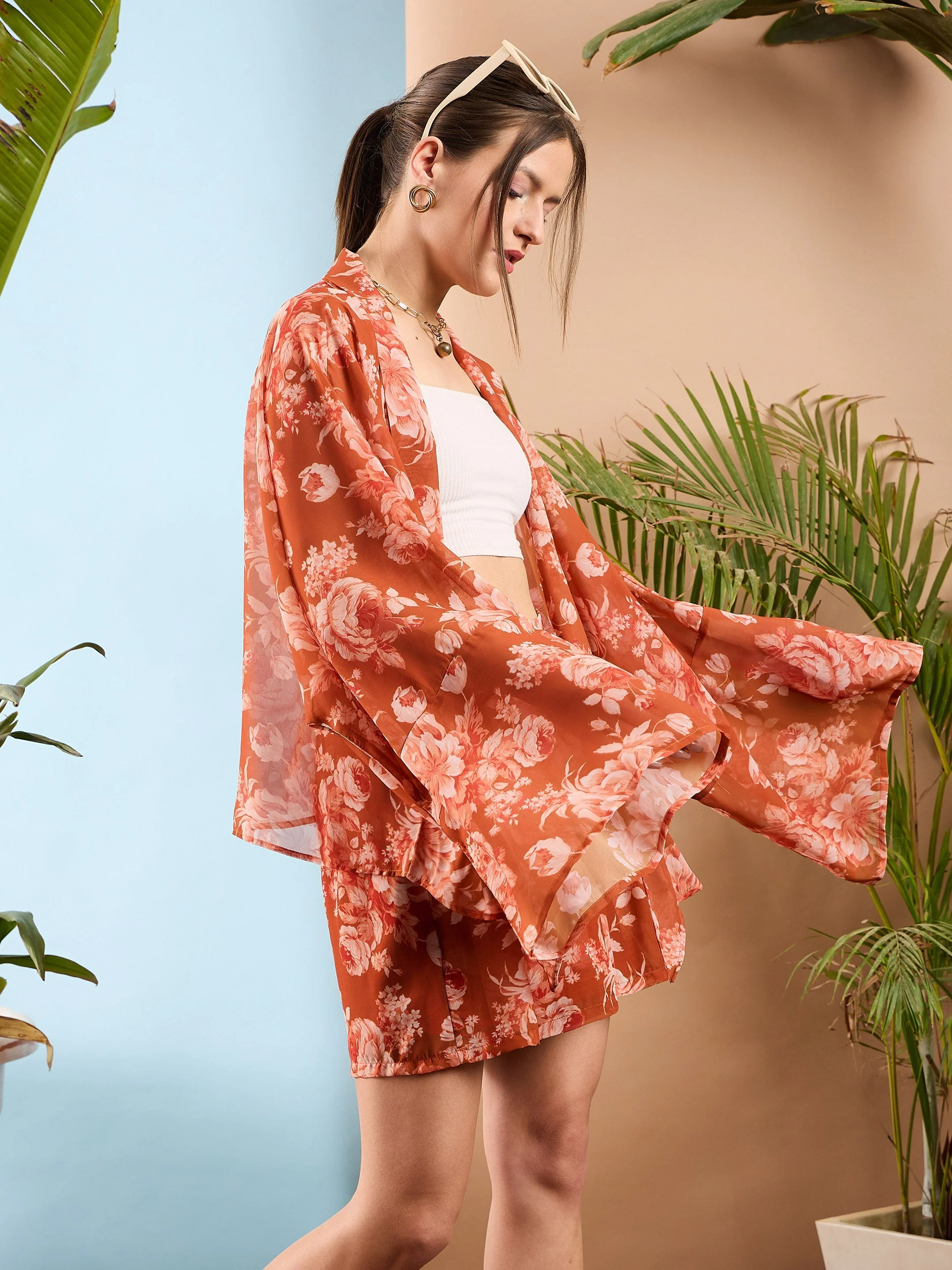 Women Rust Floral Pleated Shorts - Image 3