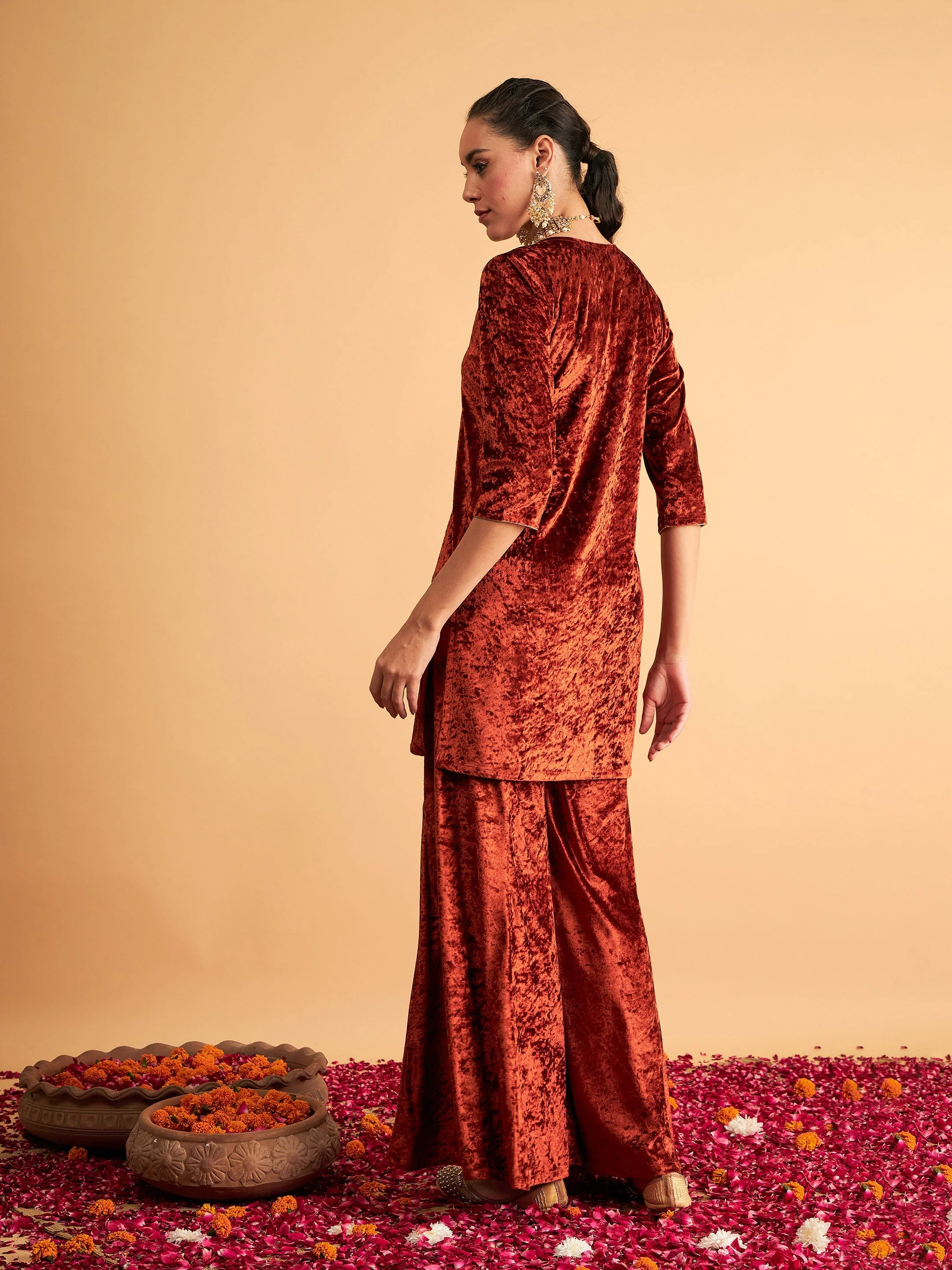 Women Rust Velvet Sequence Embroidered Short Kurta - Image 5