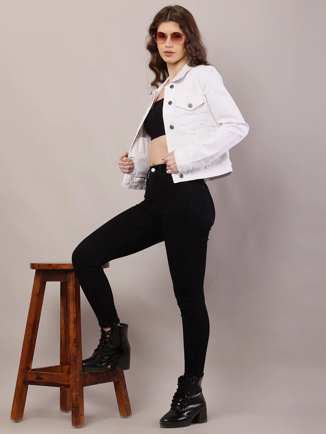 Women  Shirt Collar White Jacket - Image 3