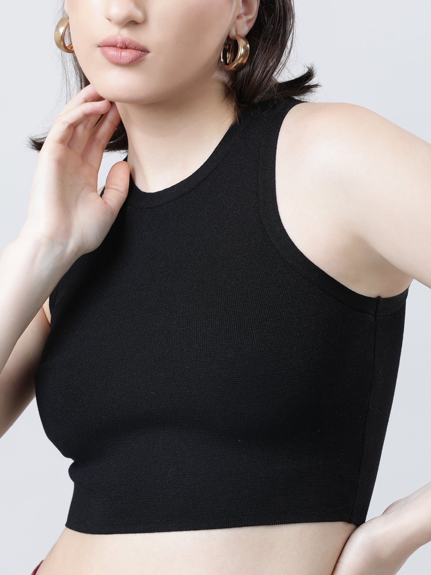 Women Slim Fit Black Sleeveless Crop Top - Image 5