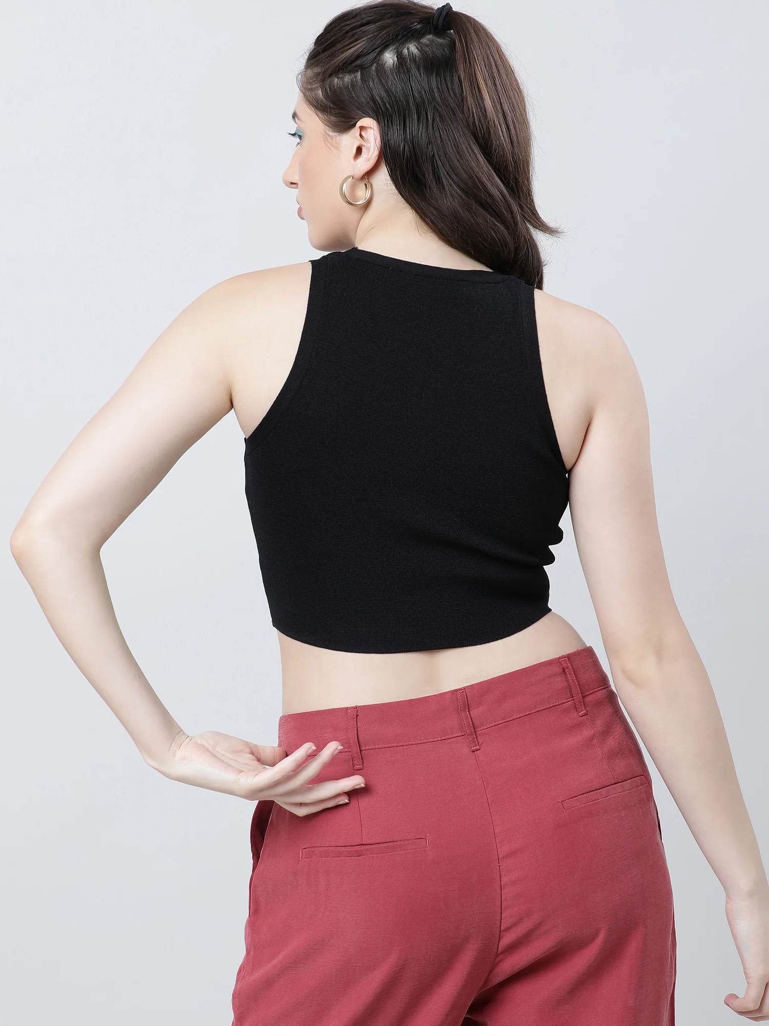 Women Slim Fit Black Sleeveless Crop Top - Image 6