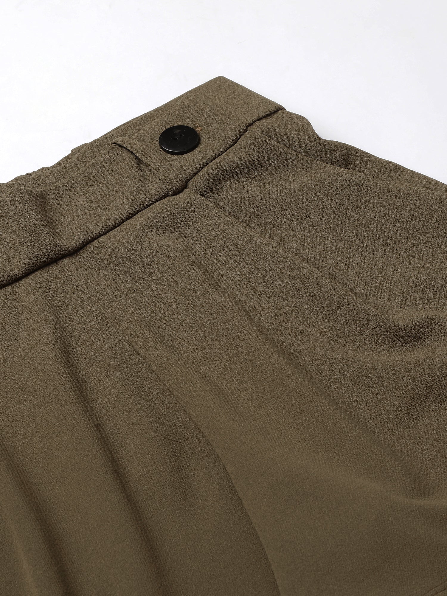 Women Slim Fit Olive Green Shorts With Insert Pockets - Image 7