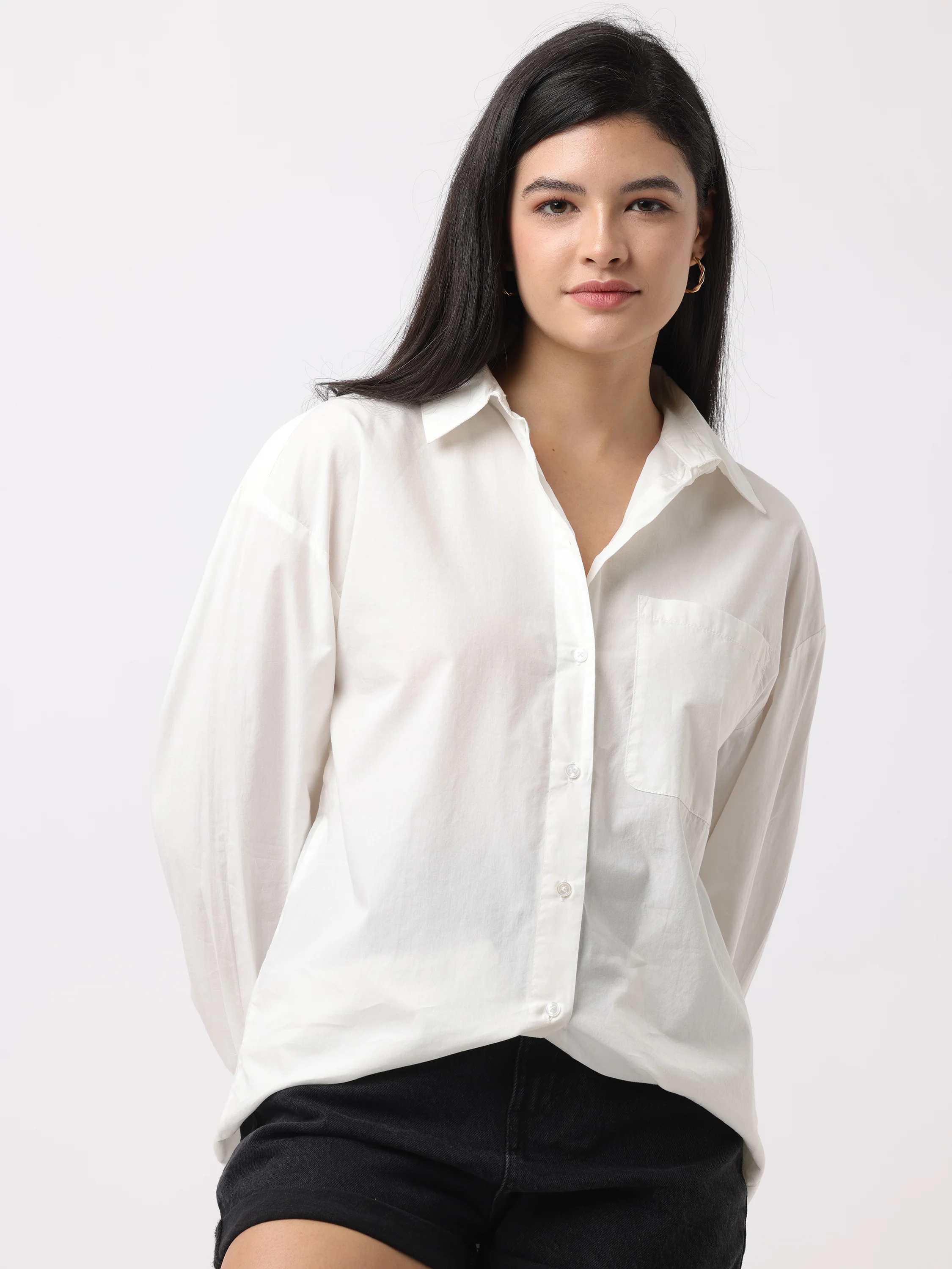Women Solid White Oversized shirt with front pocket - Image 5