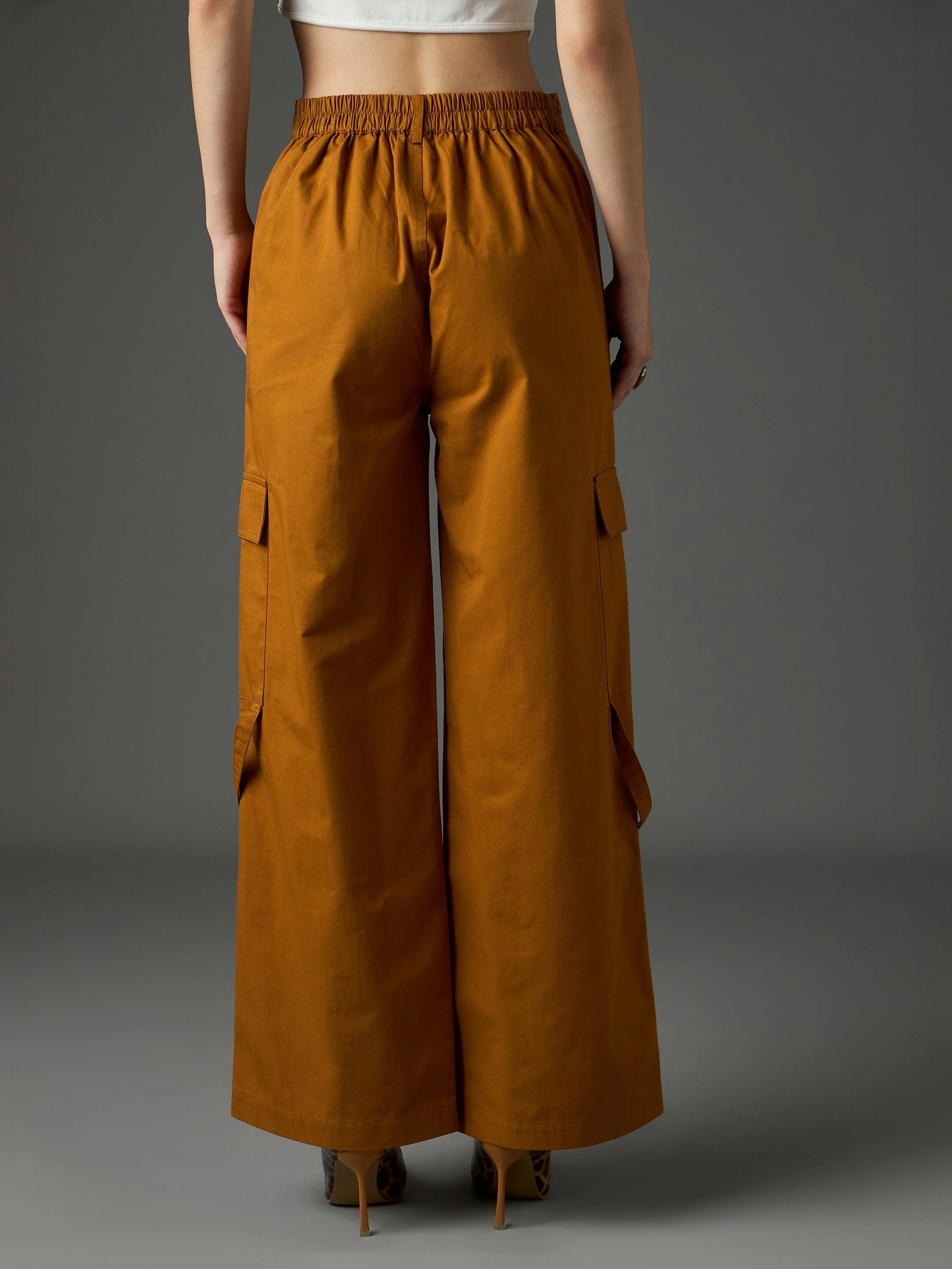 Women Tan Twill Pocket Loop Detail Cargo Pants - Image 5