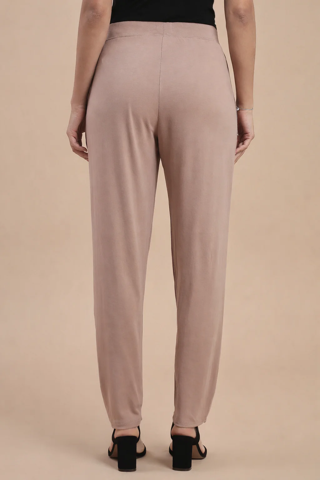 Women Taupe Pencil Fit Pants - Image 4