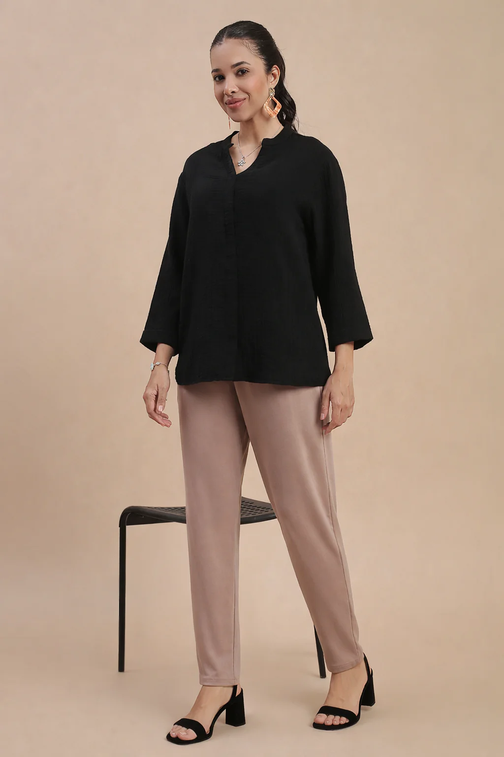 Women Taupe Pencil Fit Pants - Image 5