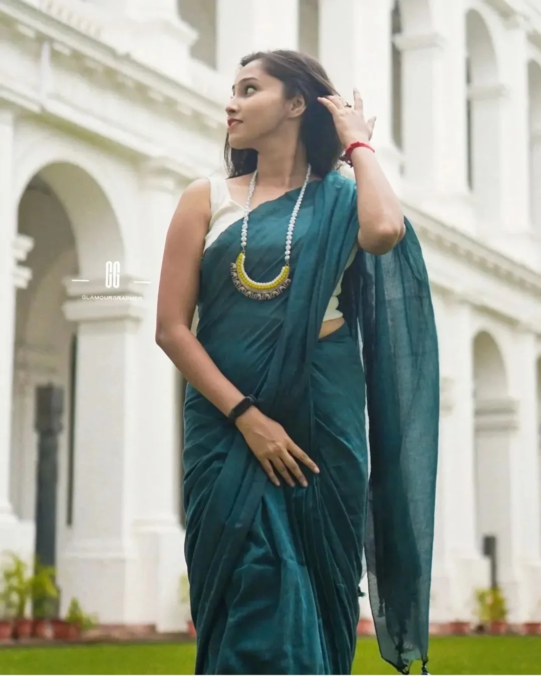 Women Teal Green Solid Cotton Saree - Image 3