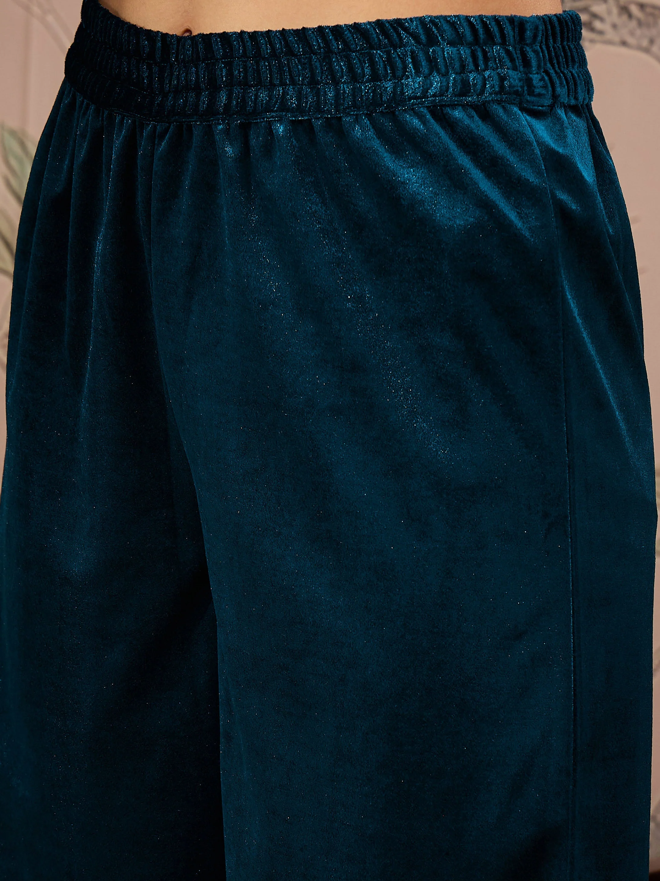 Women Teal Velvet Full Sleeves Embroidered Straight Kurta - Image 5
