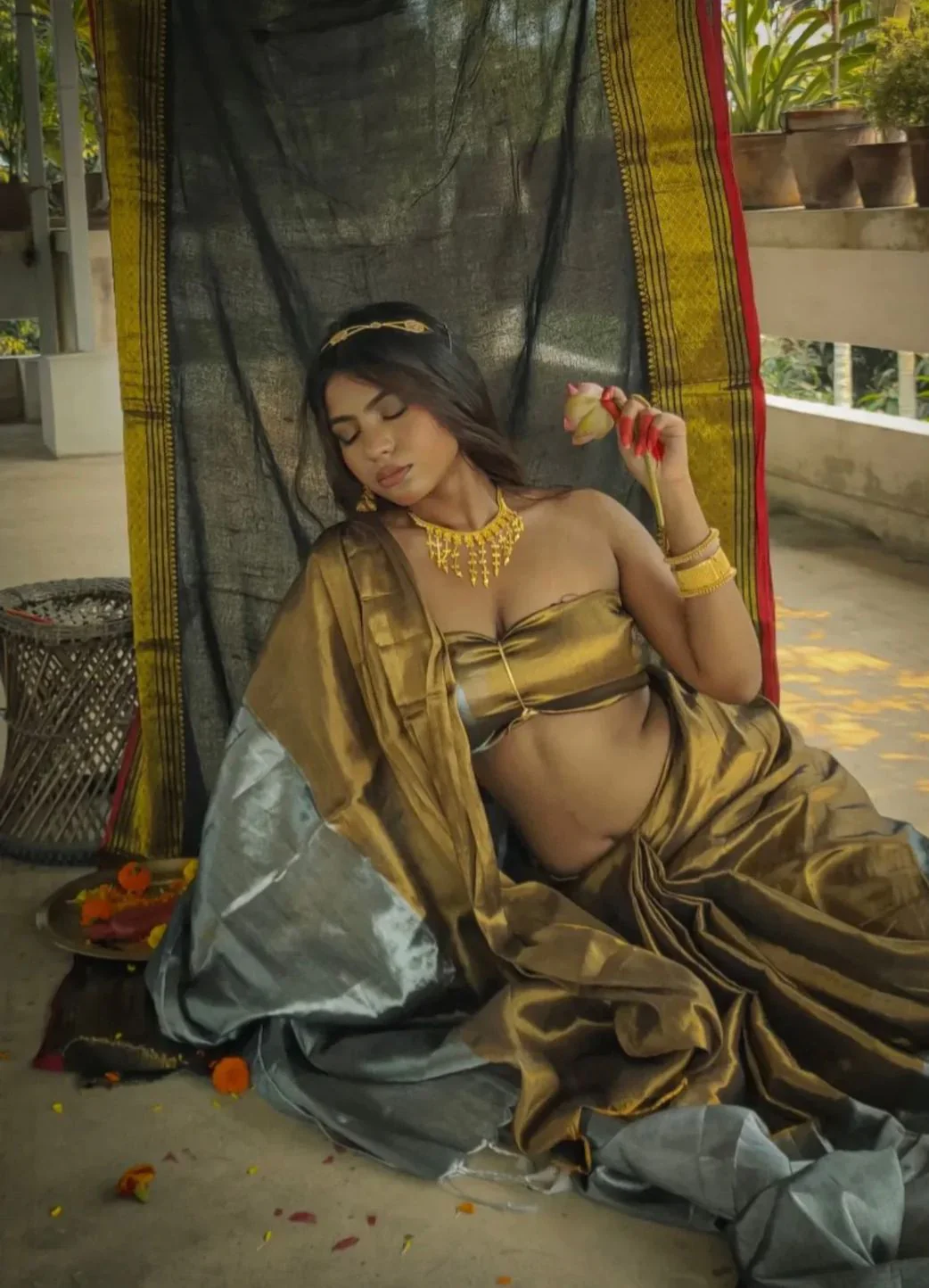 Women Tissue Mul Cottton Saree - Image 4