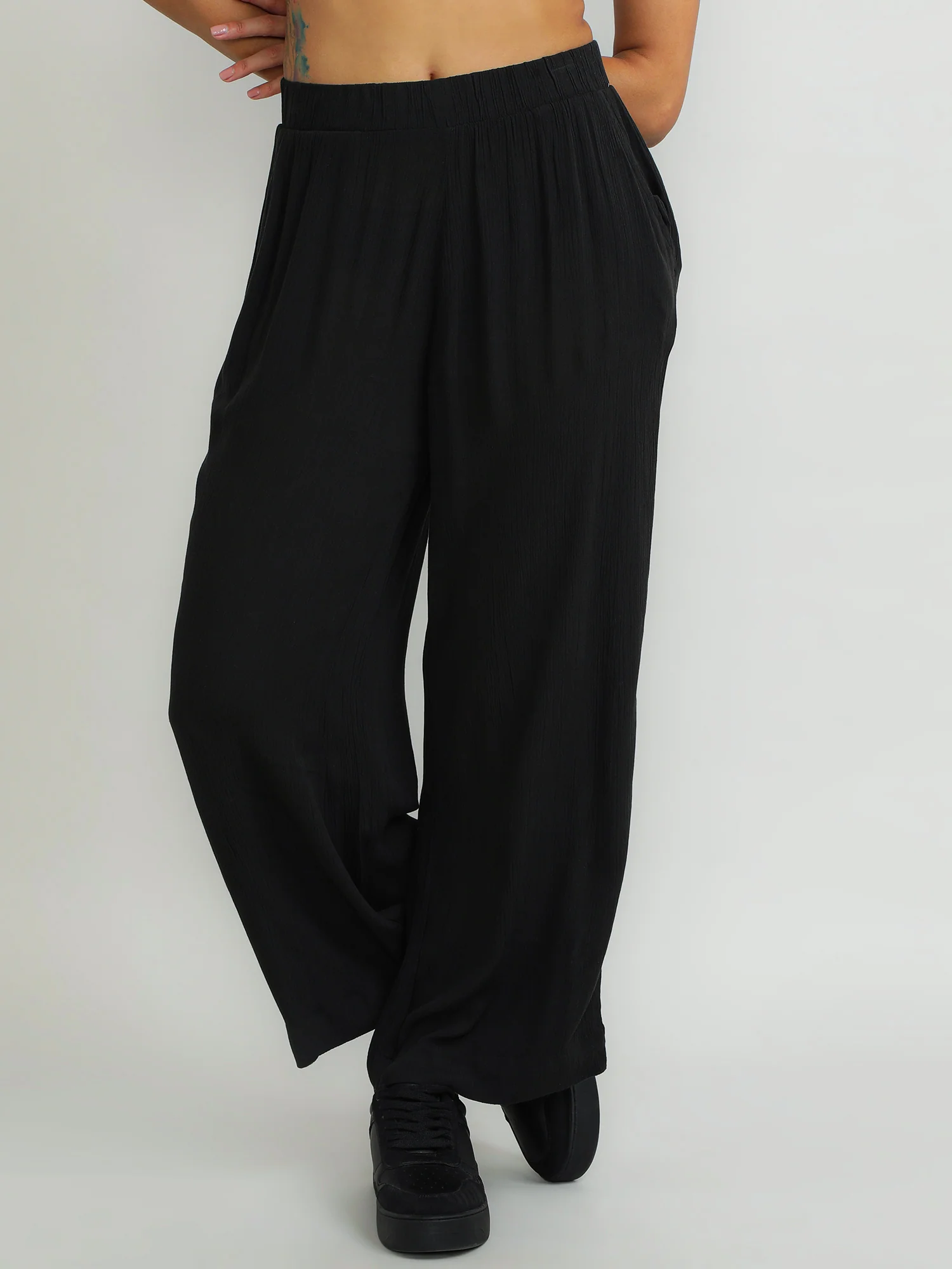 Women Viscose Black Straight Pants - Image 3