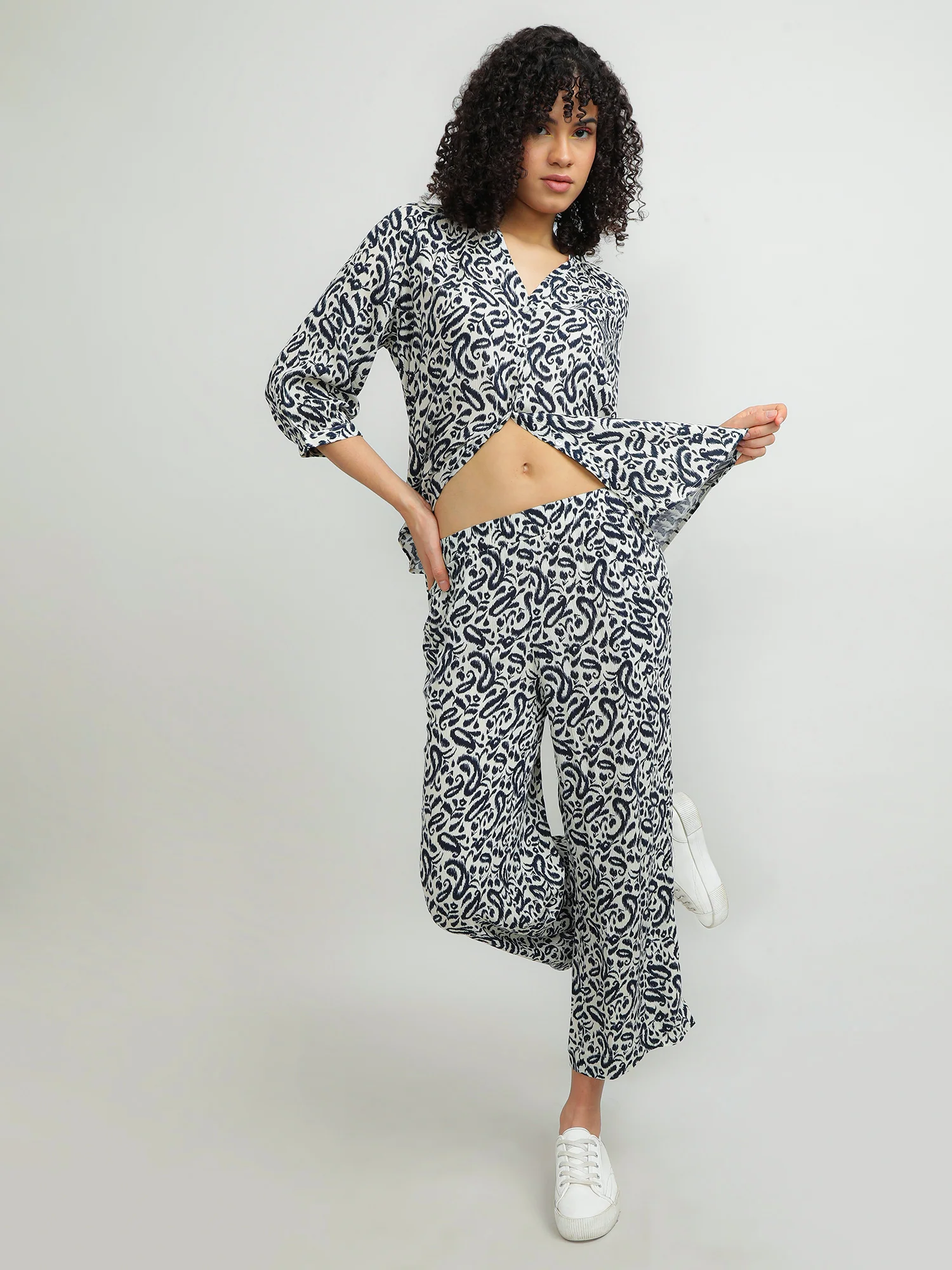 Women Viscose Cream Elegant Pants - Image 7