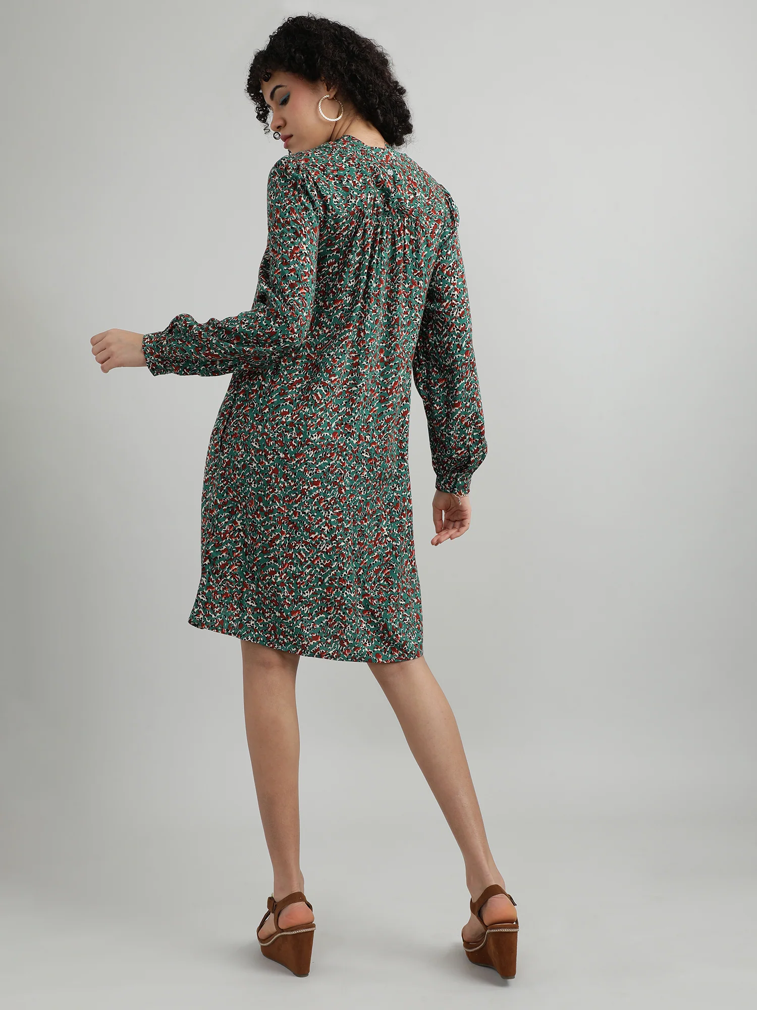 Women Viscose Green Breezy Dress - Image 4
