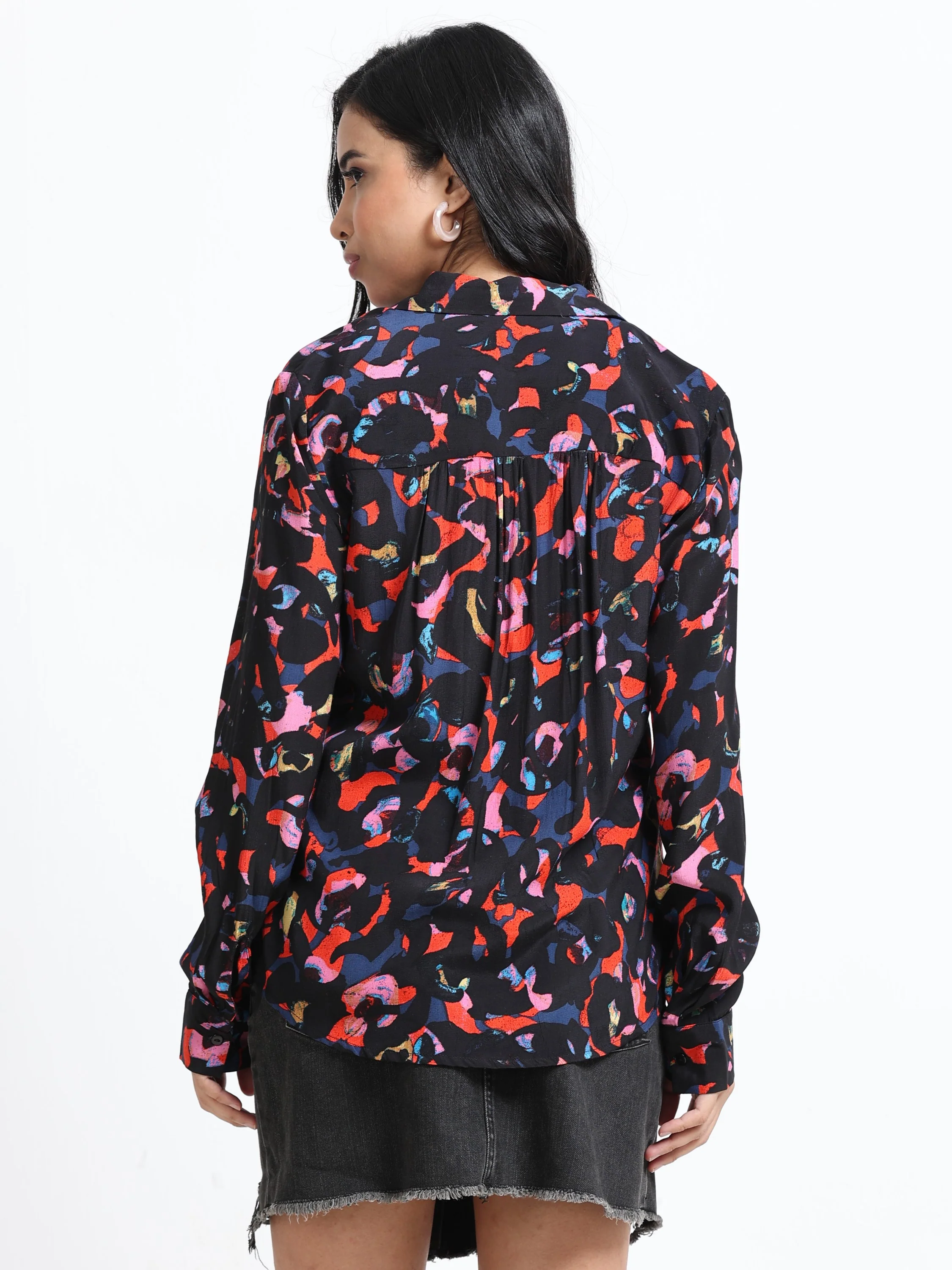 Women Viscose All Over Motif Shirt - Image 2
