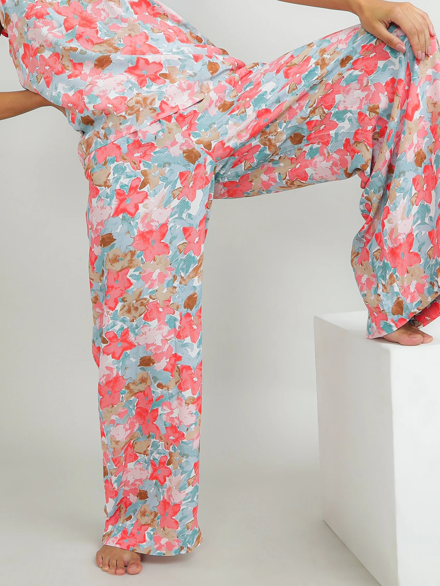 Women Viscose Pink Comfy Pants - Image 6