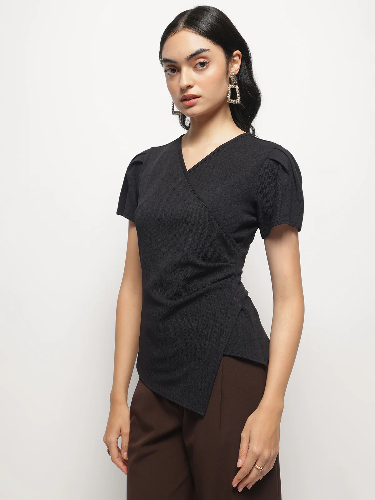 Women Waist Pleated and Asymmetrical Hem Fitted Shirt Sleeves Top - Image 5