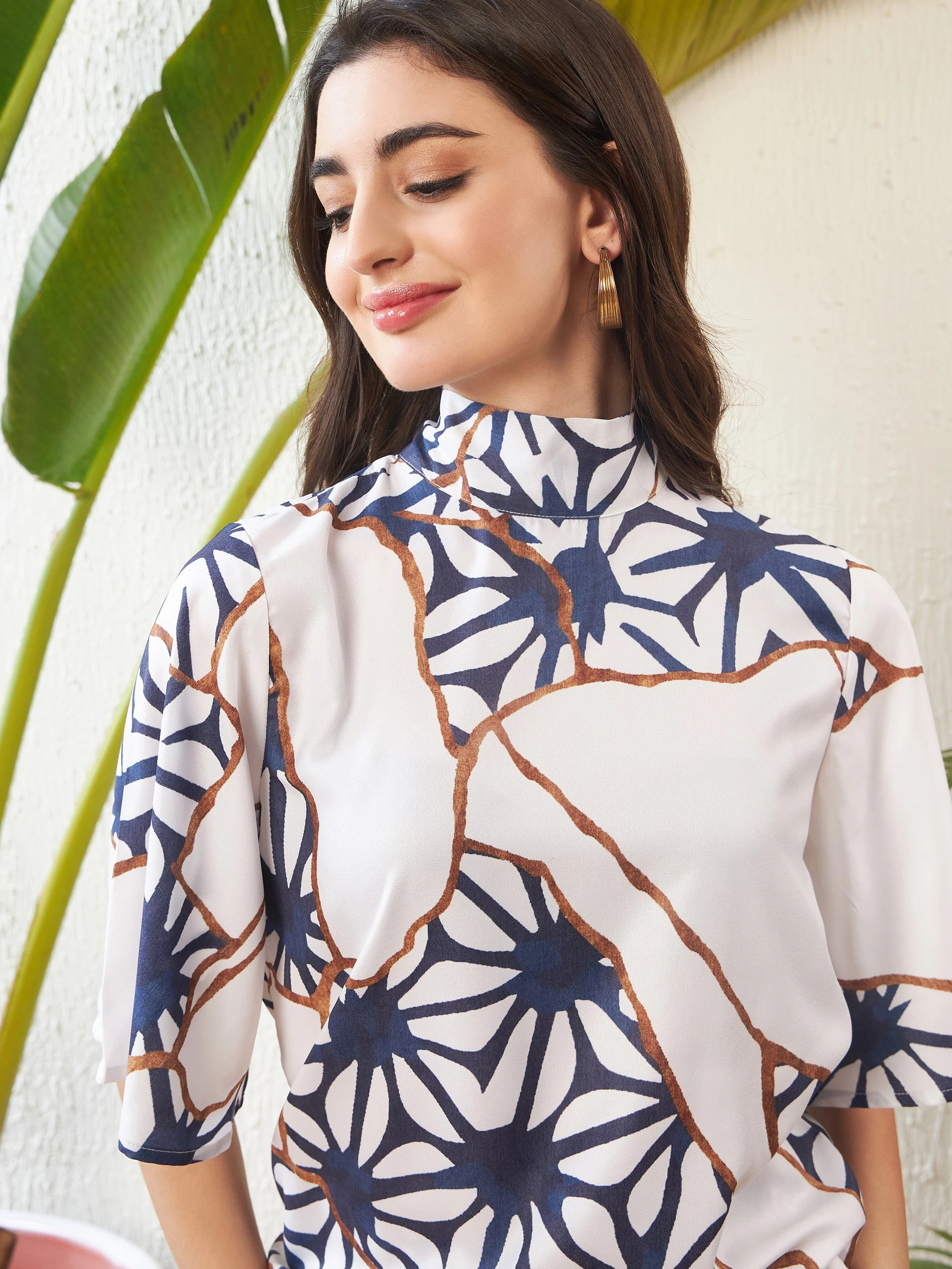 Women White Abstract Printed Top With Palazzo Pants - Image 3