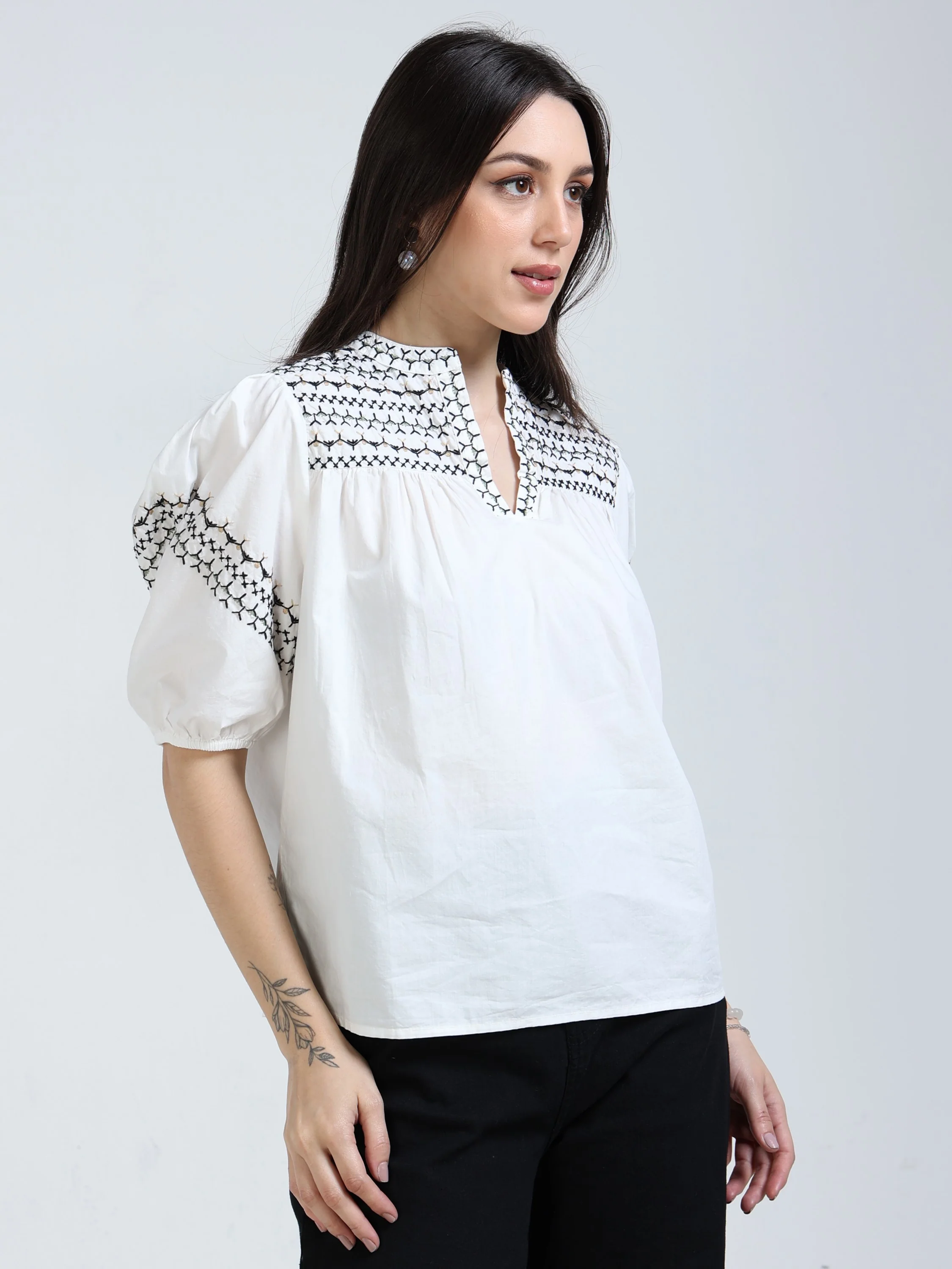 Women White Embroidery Top - Image 5