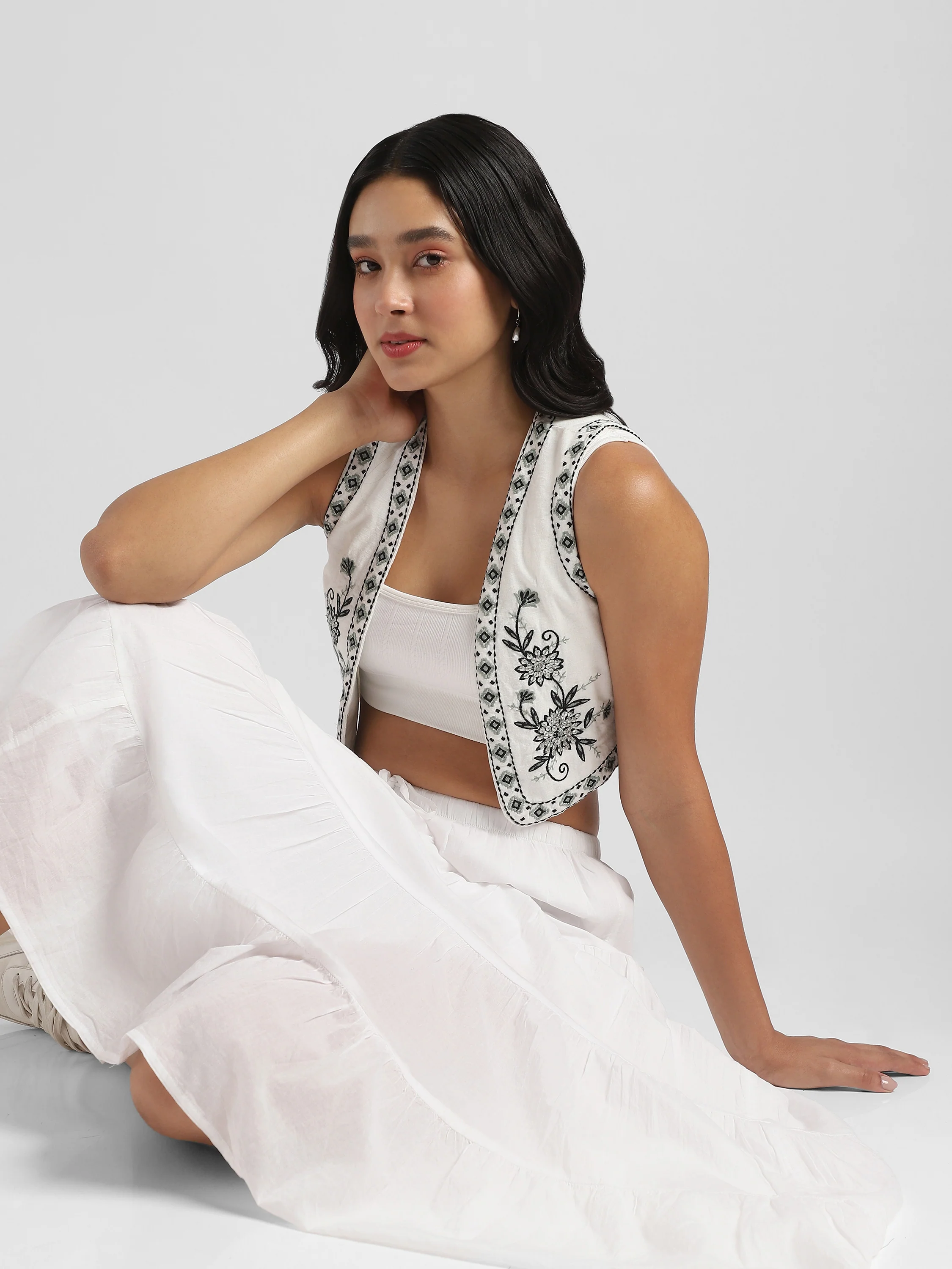 Women White & Black Printed Embroidered Short Jacket - Image 7