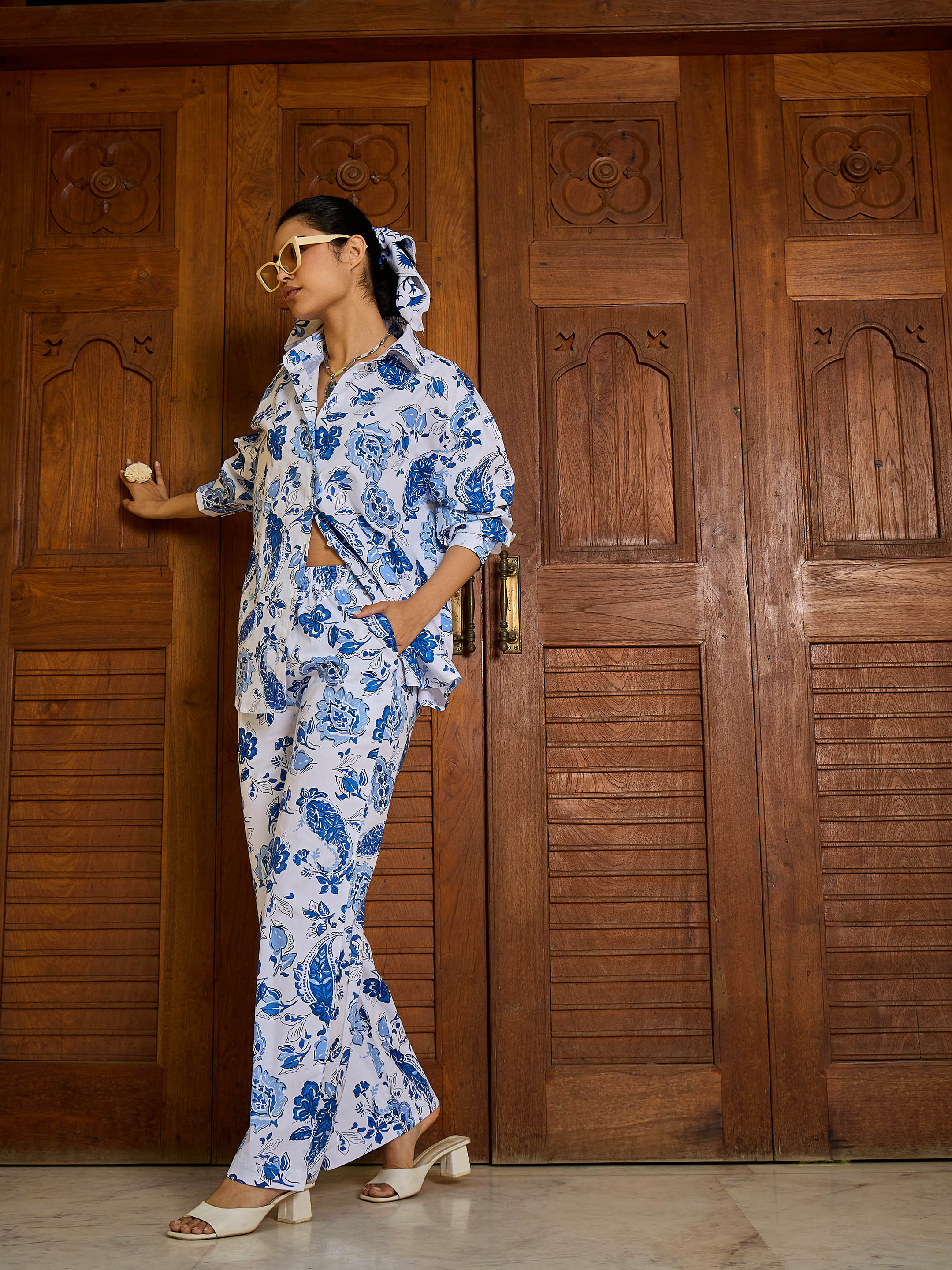 Women White & Blue Floral Shirt With Pants - Image 3