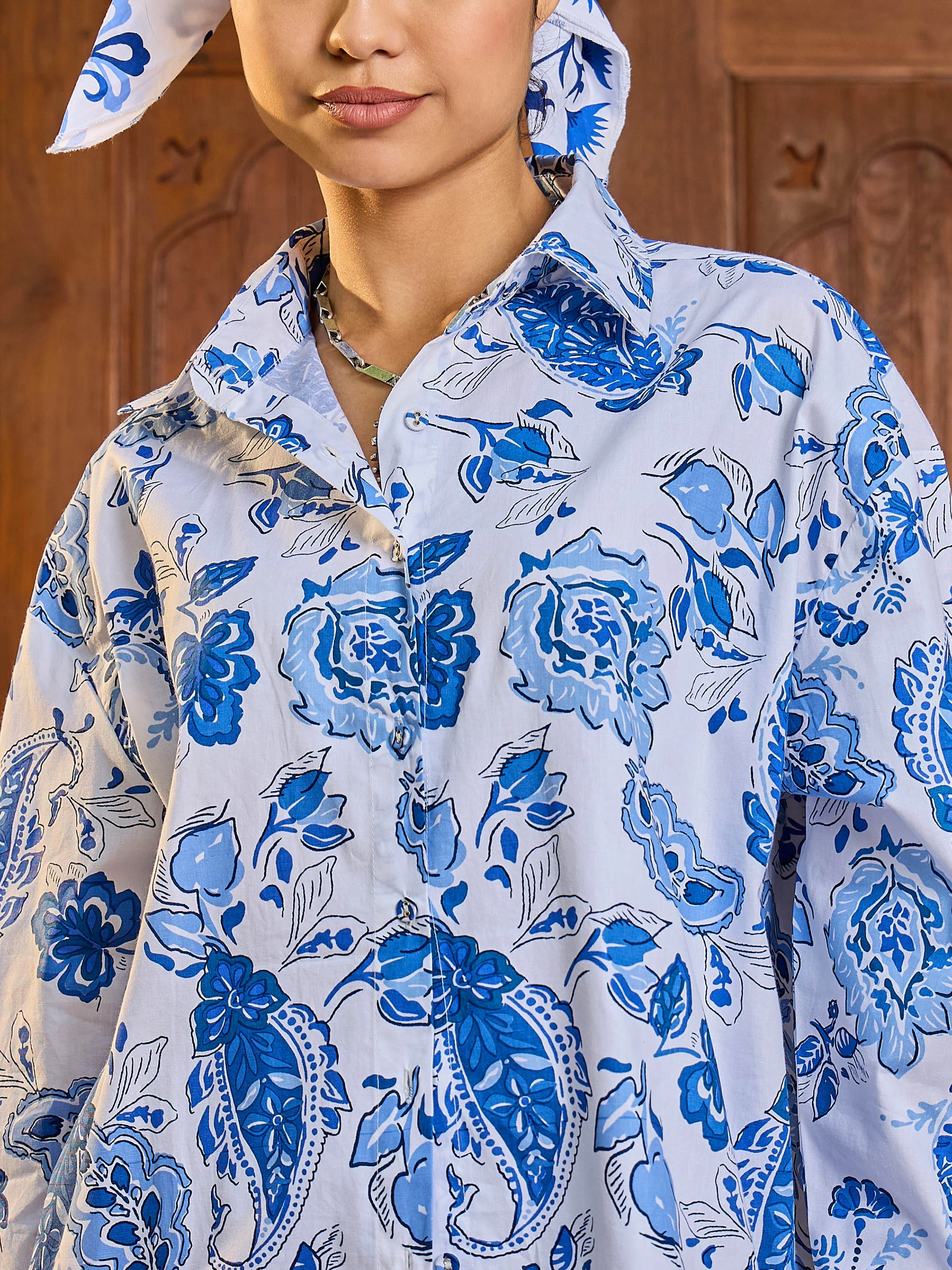 Women White & Blue Floral Shirt With Pants - Image 4