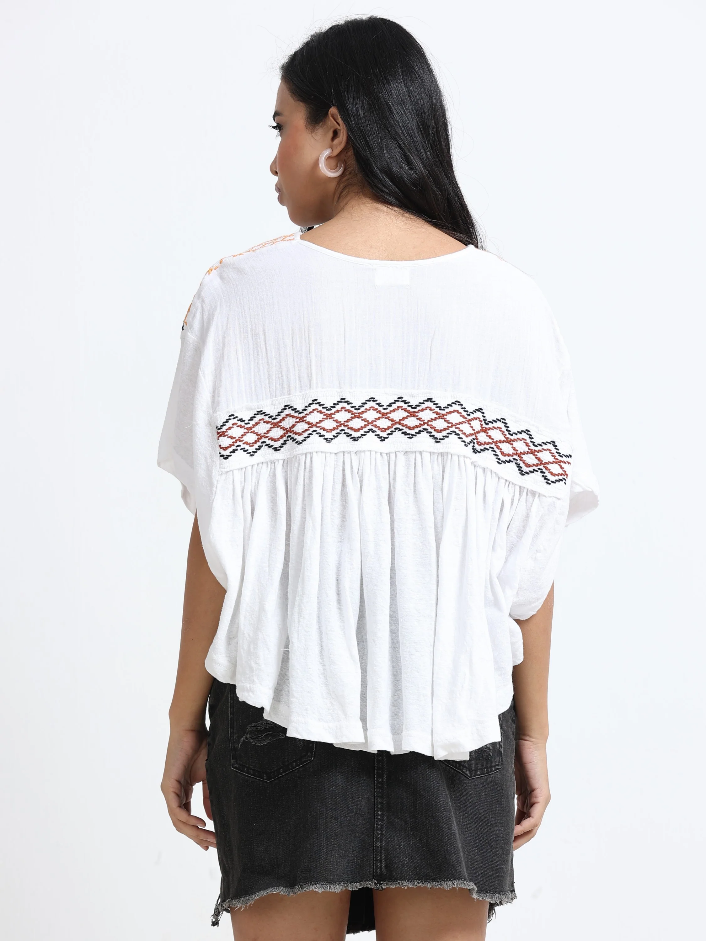 Women Trim Tassel Tie V-Neck Embroidery Top - Image 2