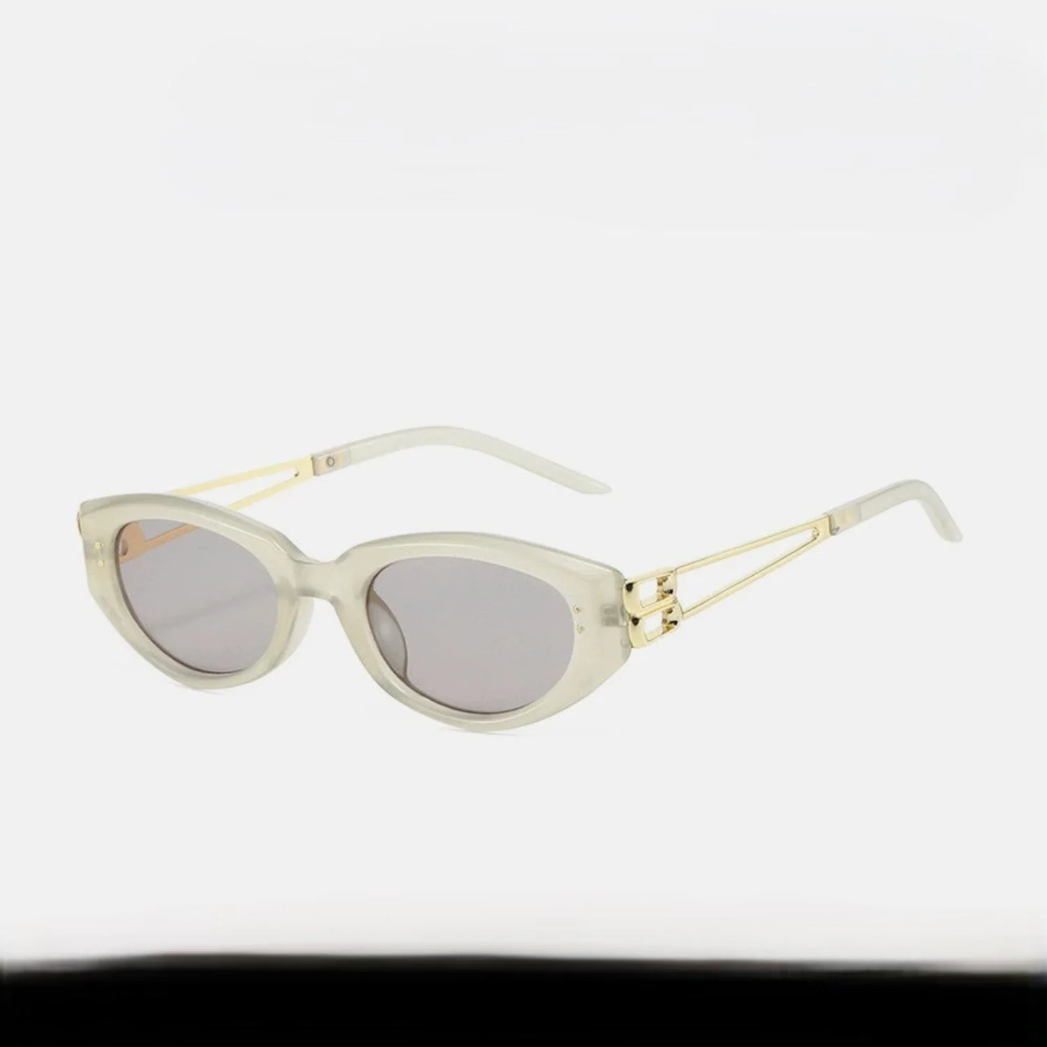Women White Cat Eye Sunglasses - Image 2