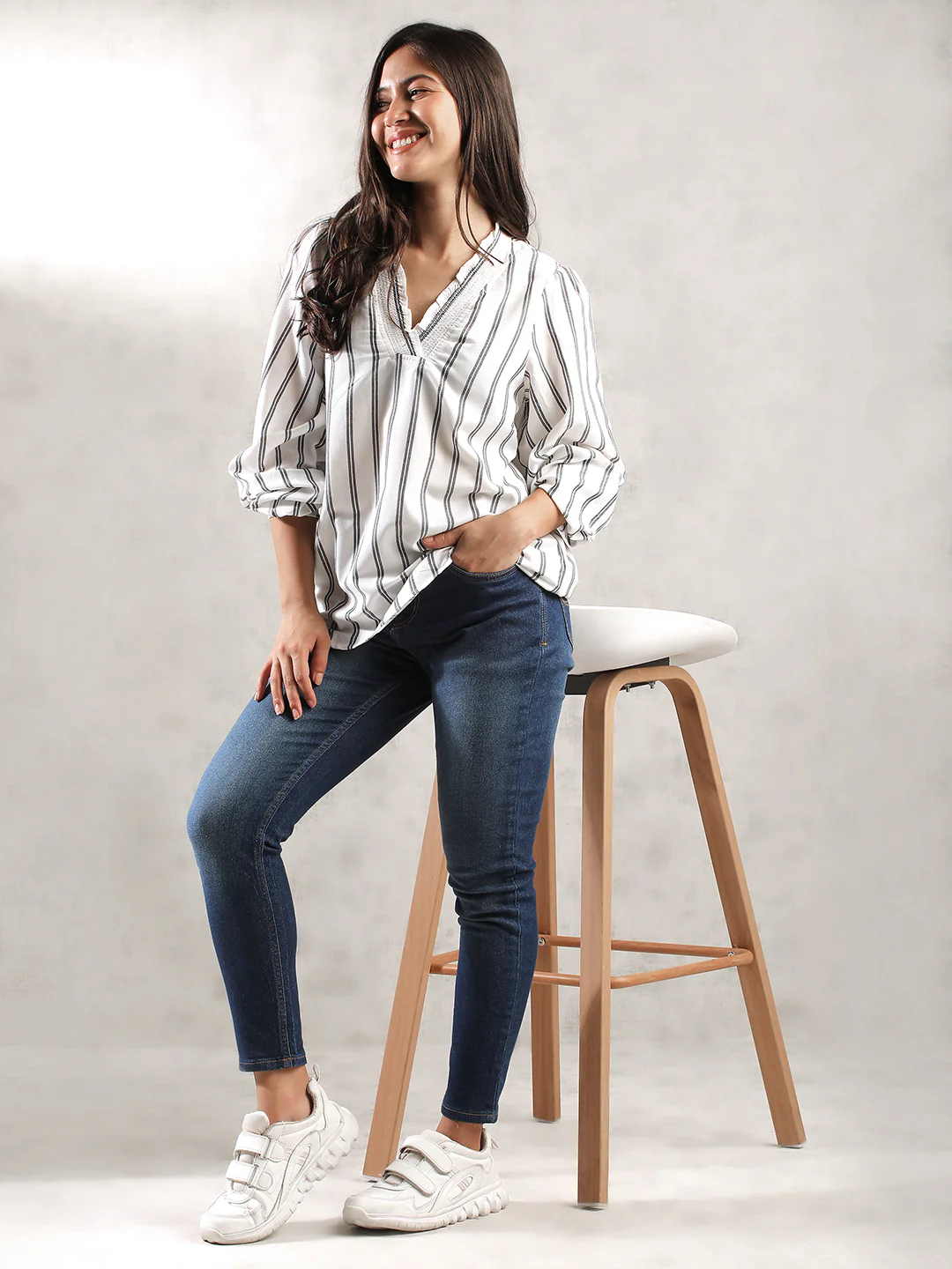 Women White Comfort Fit Top - Image 5