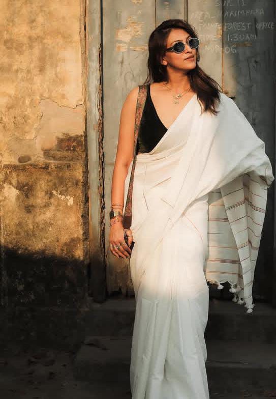 Women White Cotton Check Pallu Saree - Image 8