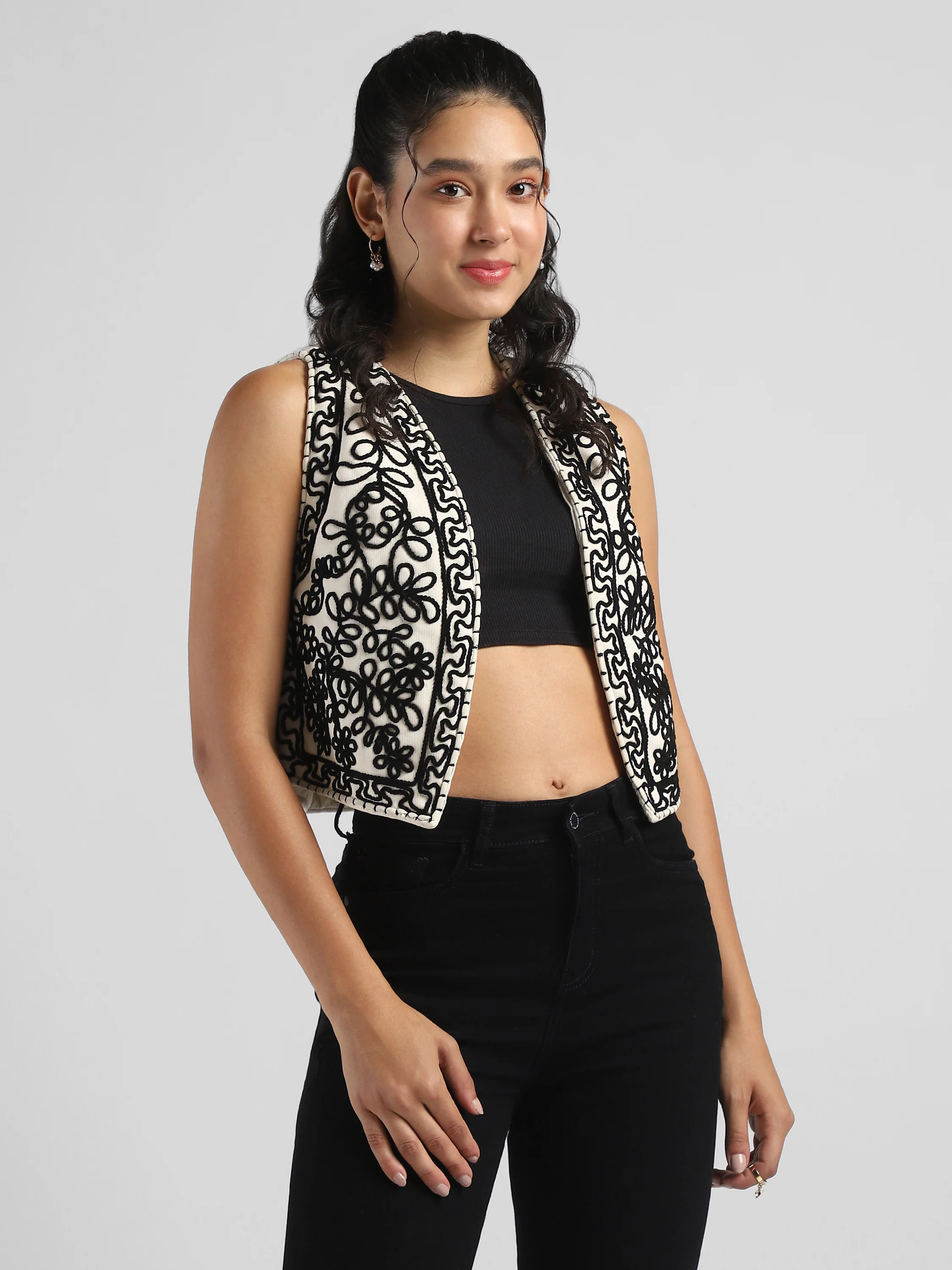 Women White Embroidered Vest Jacket - Image 5