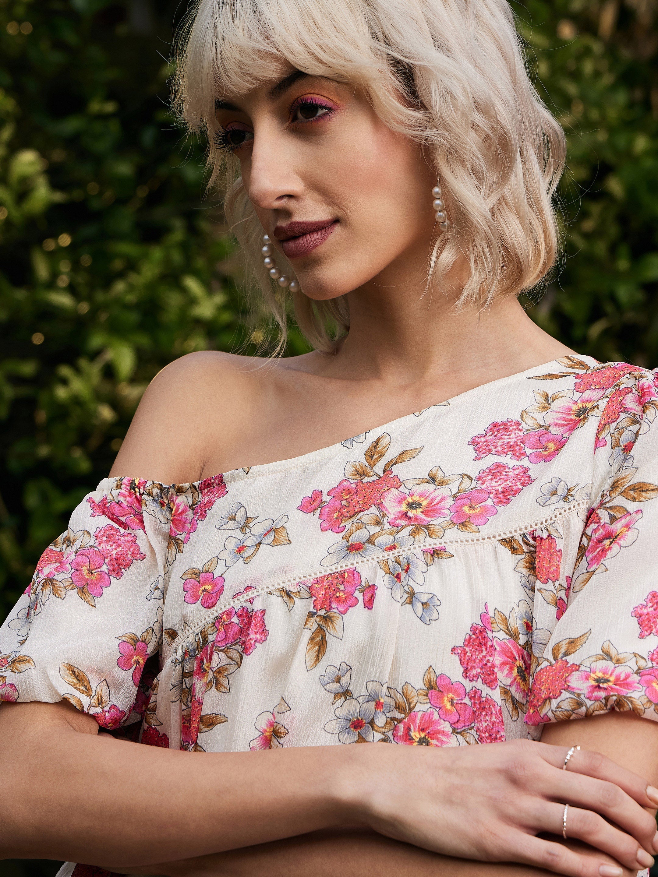 Women White Floral Chinon One Shoulder Boxy Dress - Image 4