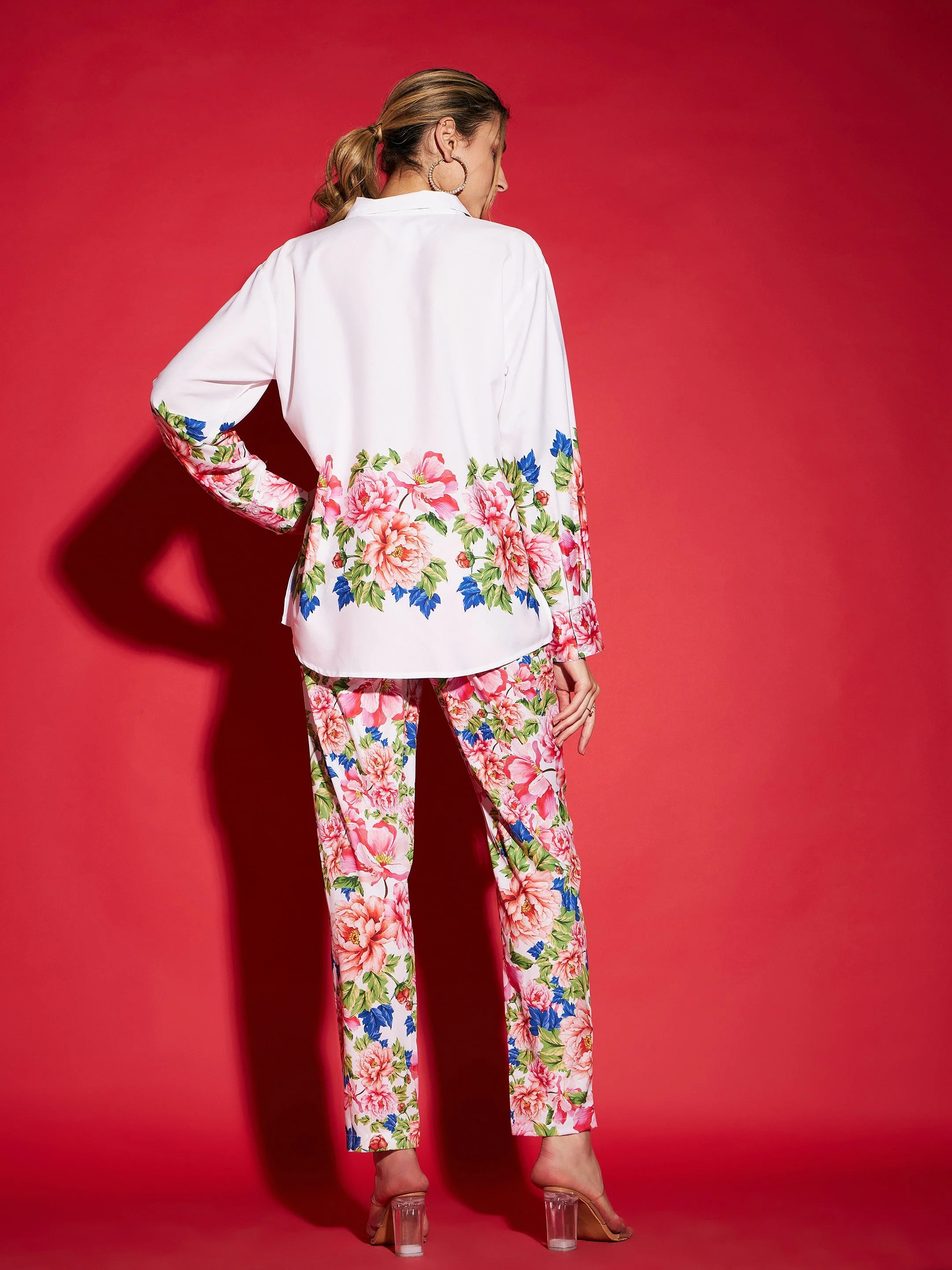 Women White Floral Oversized Shirt With Tapered Pants - Image 5