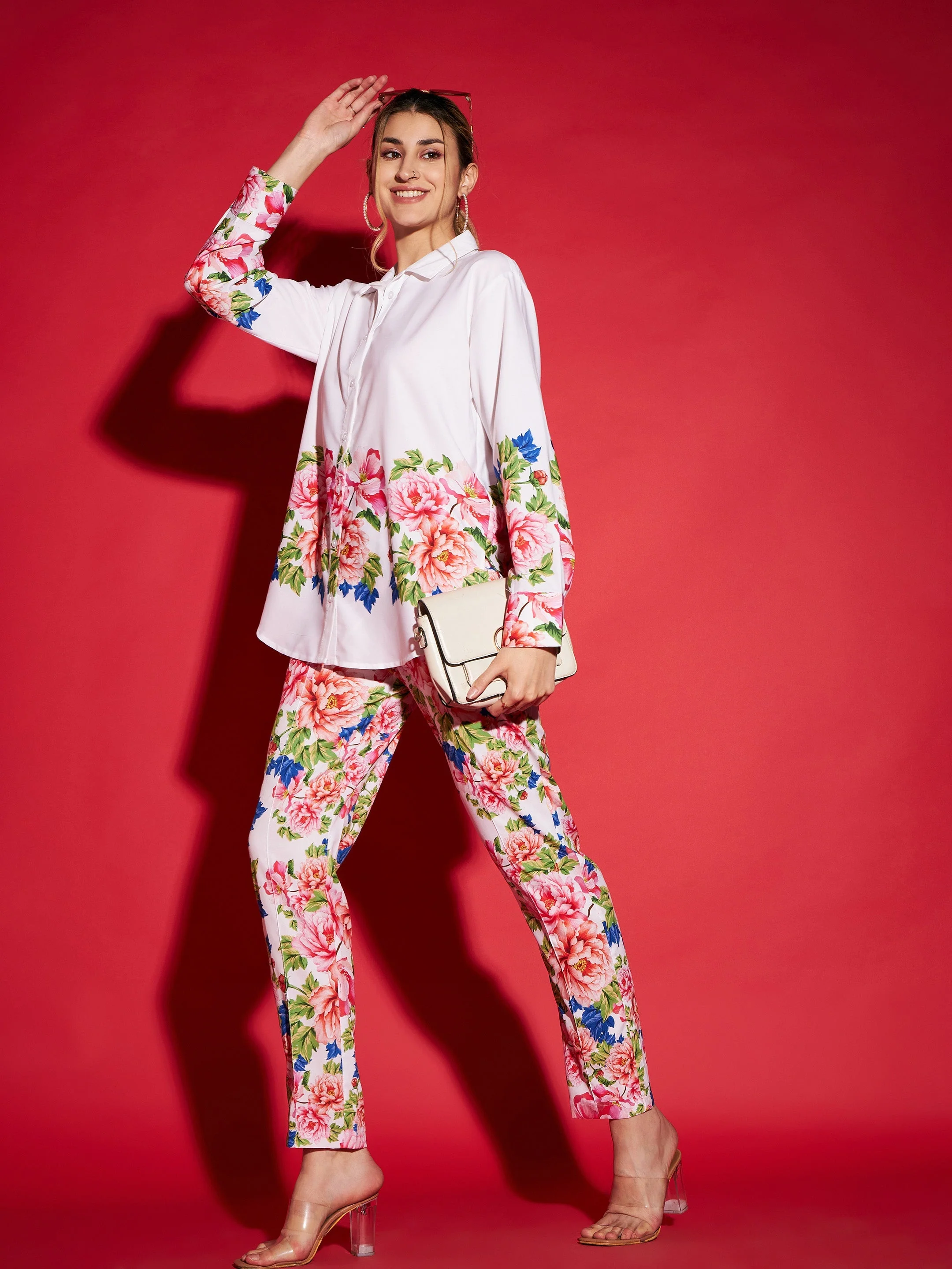 Women White Floral Oversized Shirt With Tapered Pants - Image 6