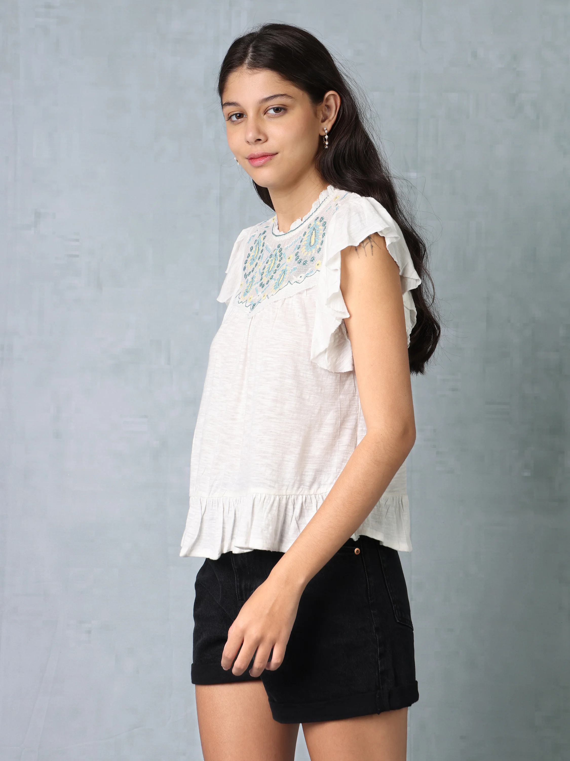 Women White & Green Embroidered Top - Image 2