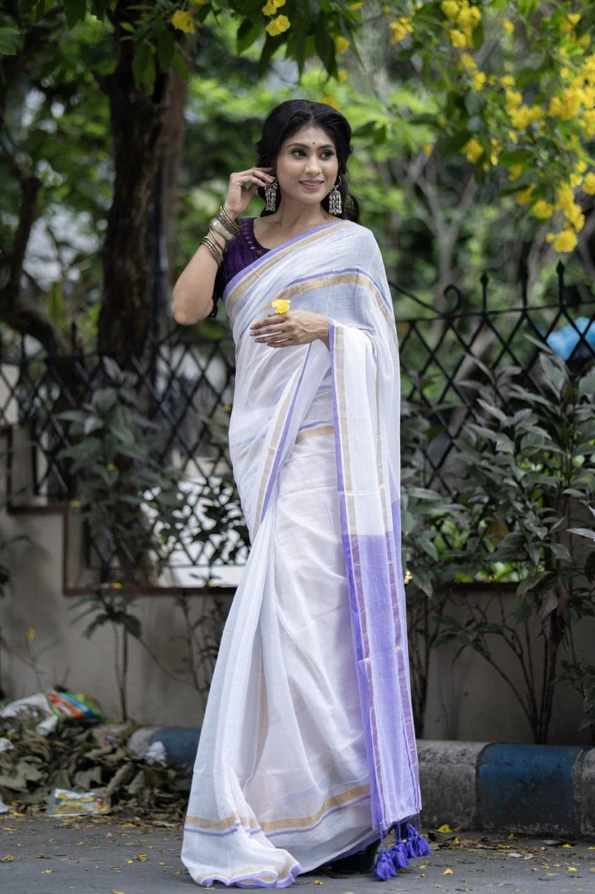 Women White Mul Cotton Zari Border Saree - Image 2