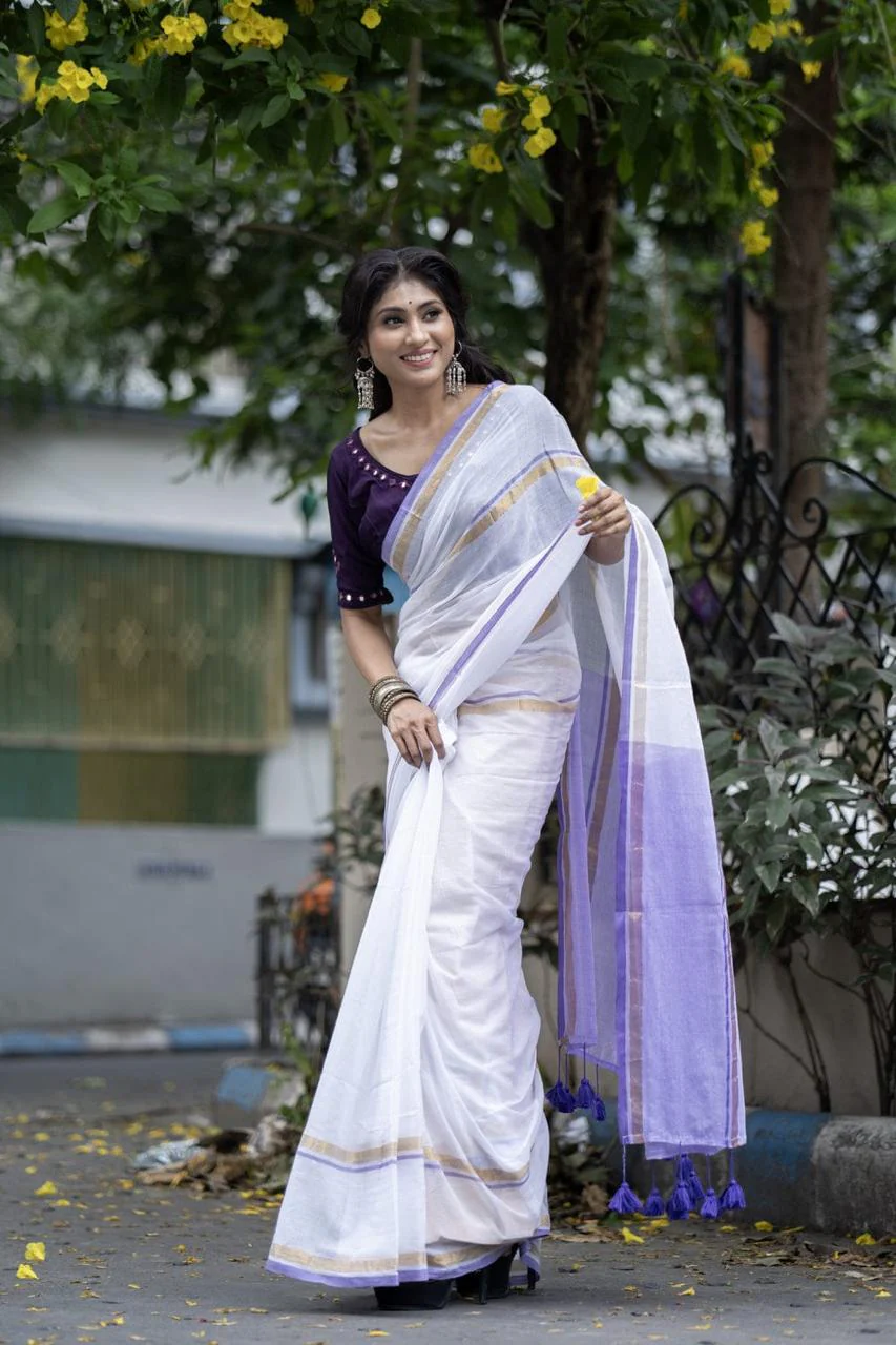 Women White Mul Cotton Zari Border Saree - Image 3
