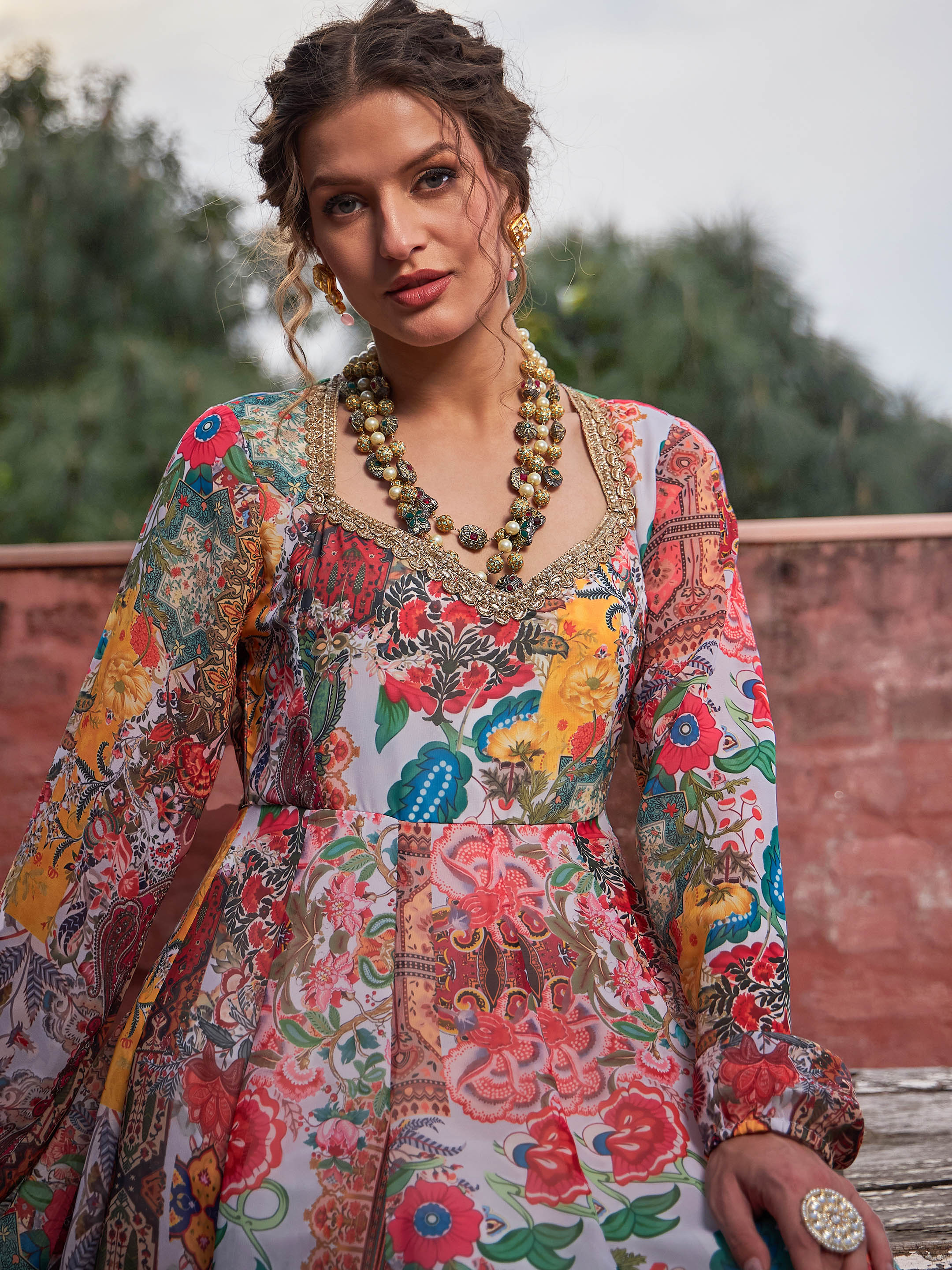 Women White Multi Floral Sweetheart Neck Anarkali Kurta - Image 4