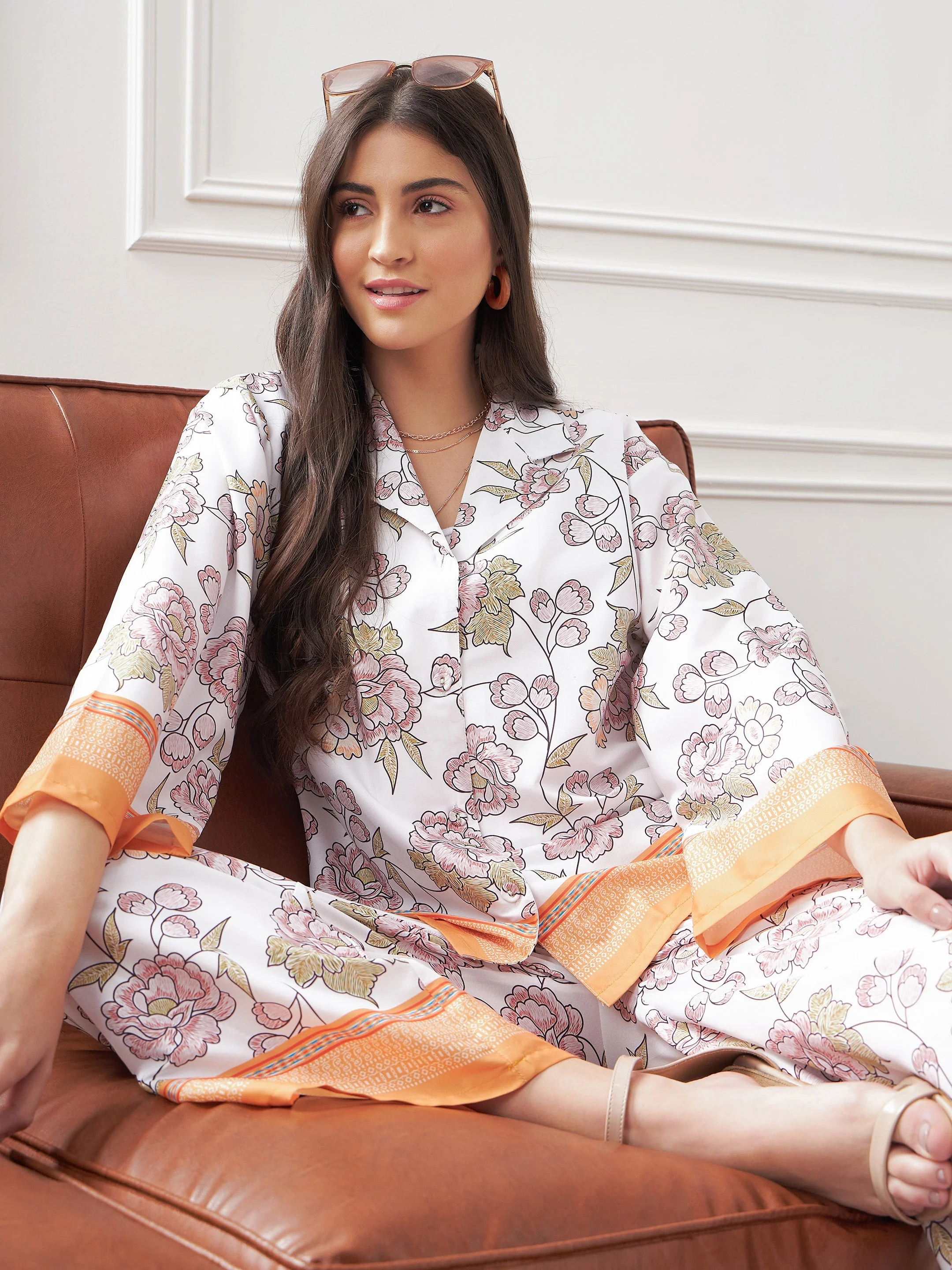 Women White & Mustard Floral Notch Collar Shirt With Lounge Pants - Image 2