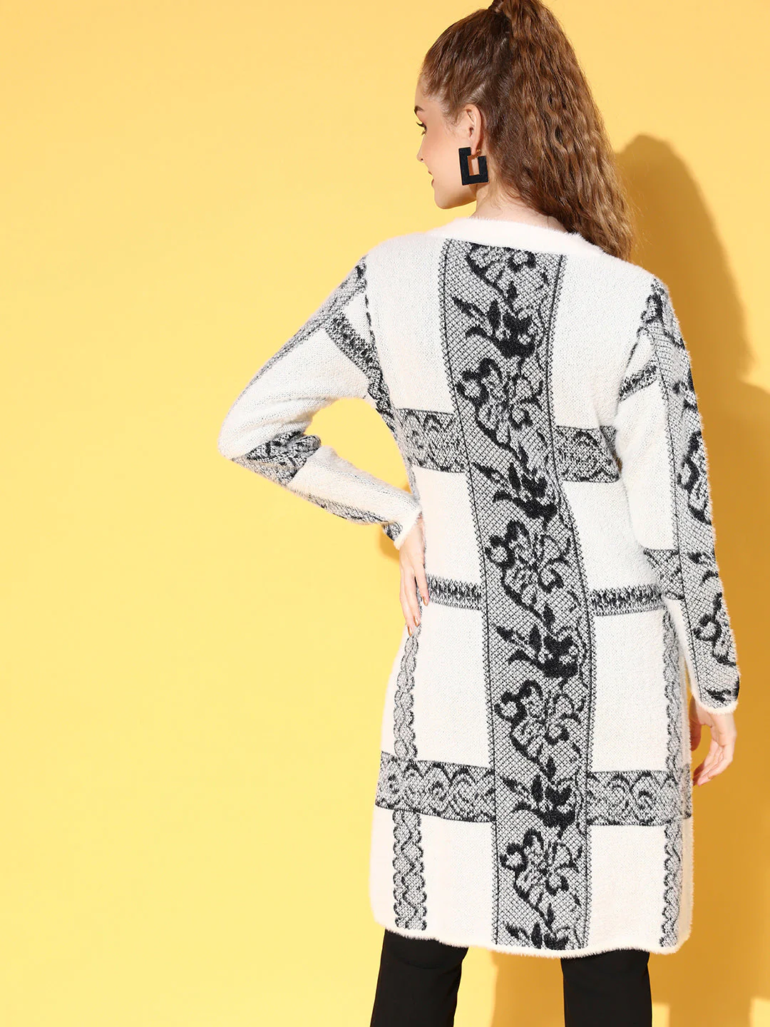 Women White & Navy Hair Wool Long Sweater - Image 5