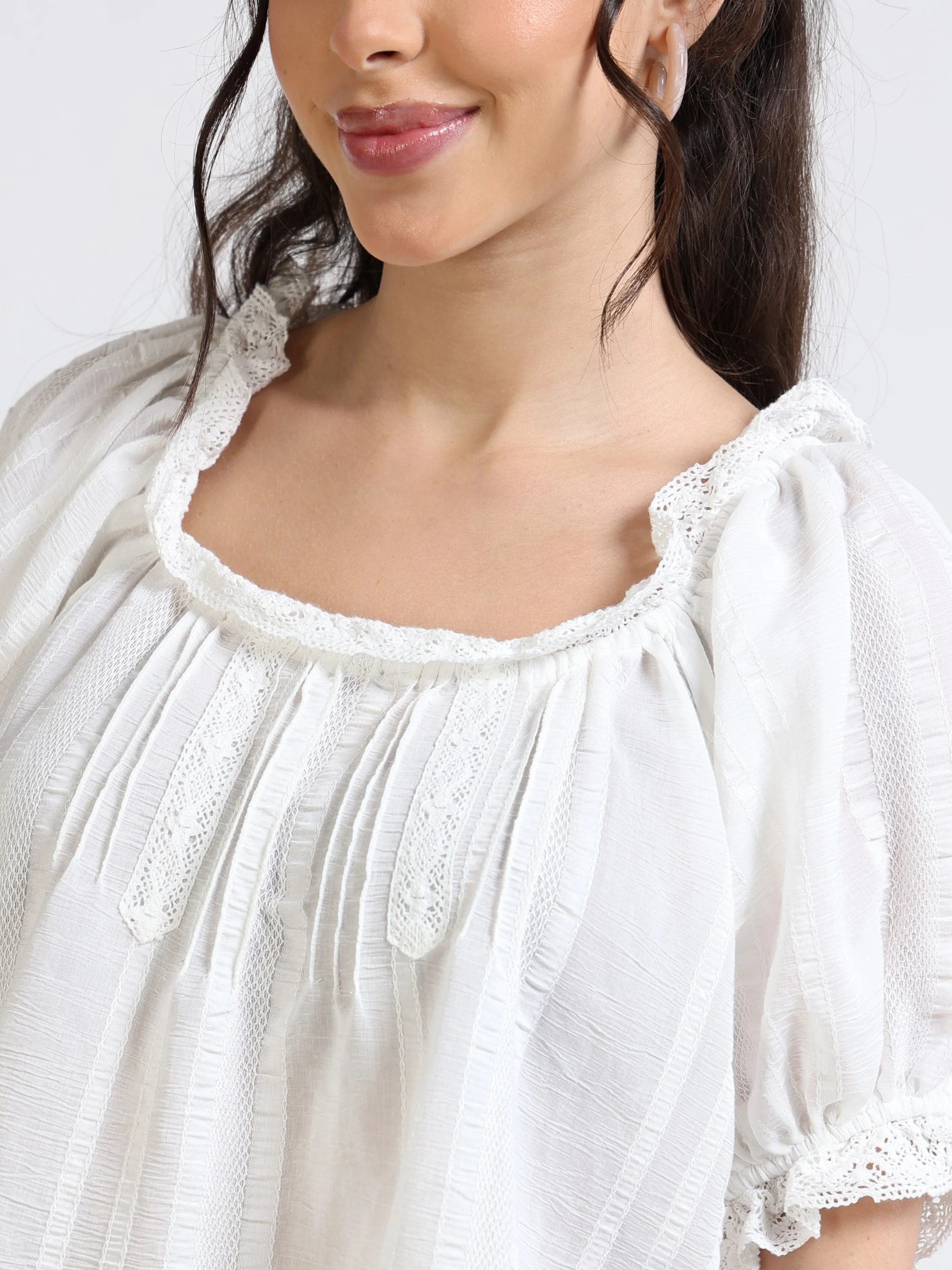 Women White Balloon Sleeve Top - Image 4