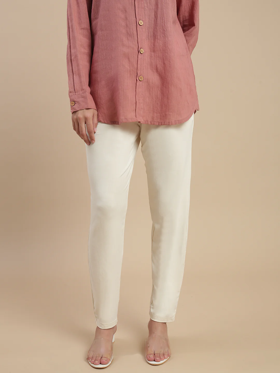 Women White Pencil Fit Pants - Image 5