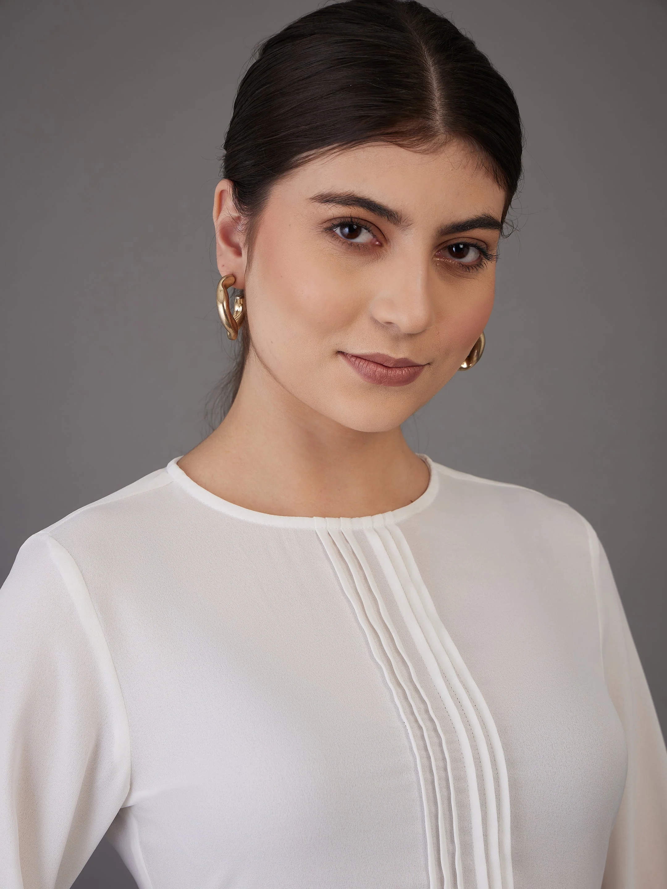 Women White Pin Tuck Peplum Top - Image 4