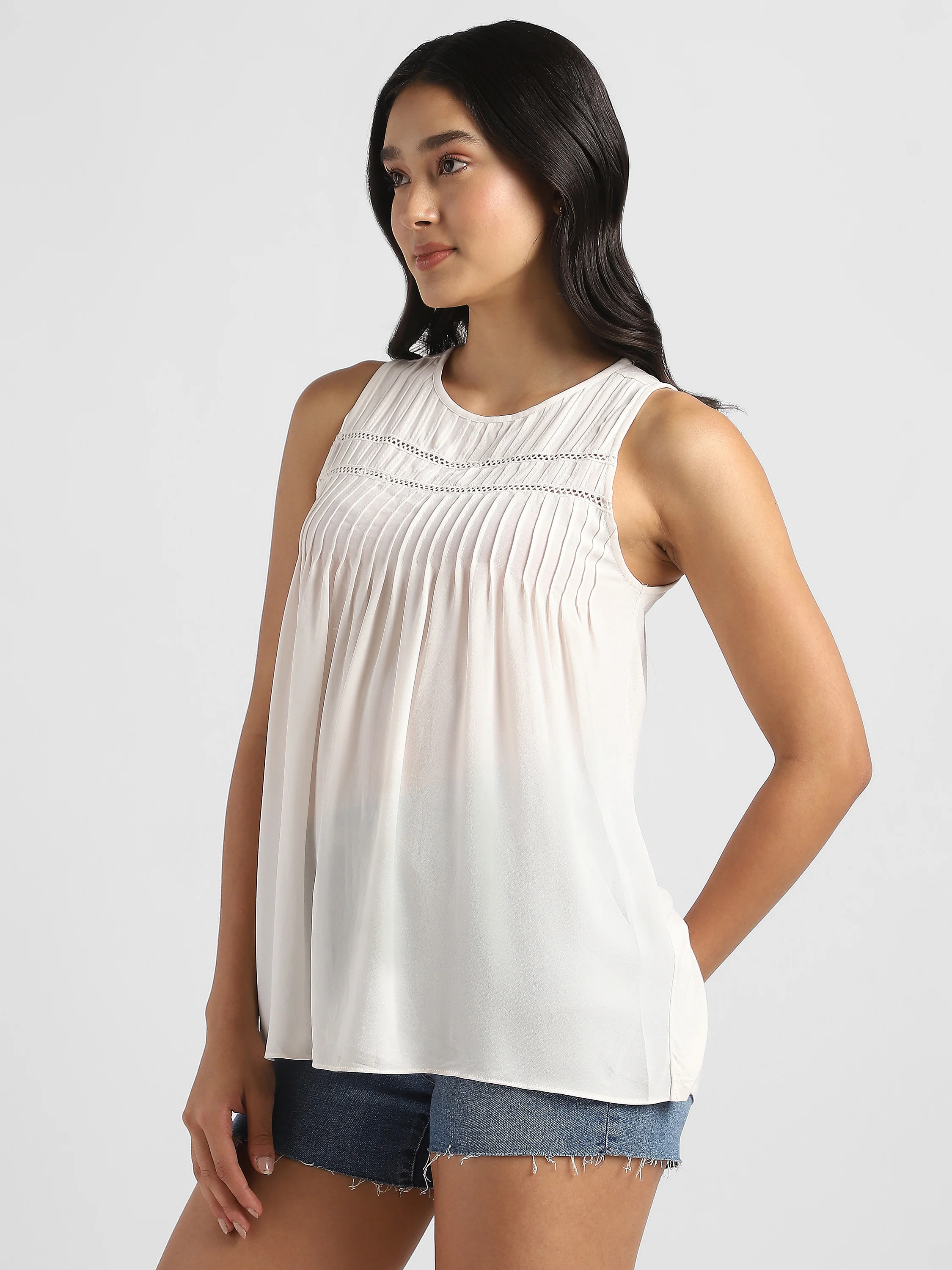 Women White Pleated Top - Image 5