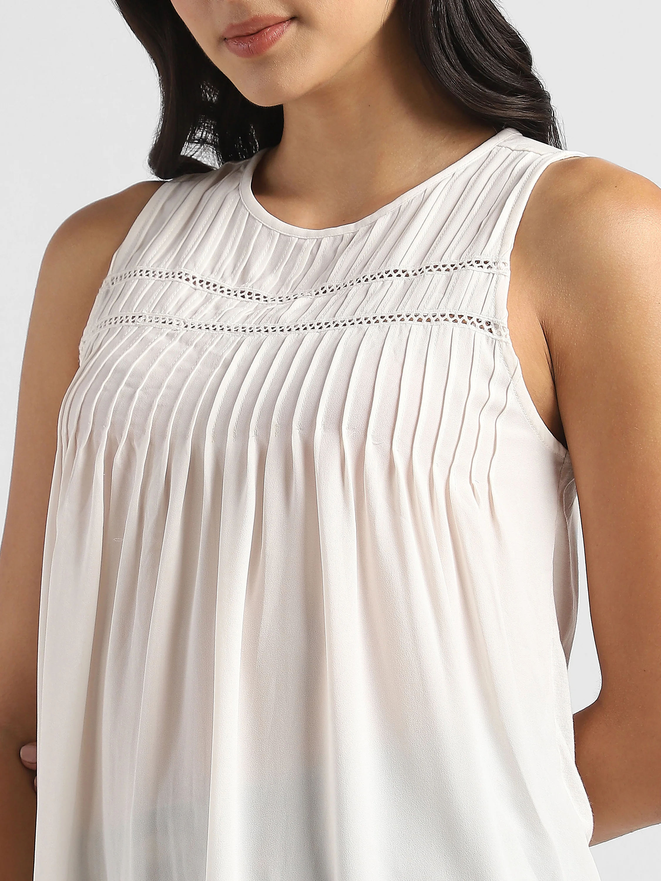 Women White Pleated Top - Image 6